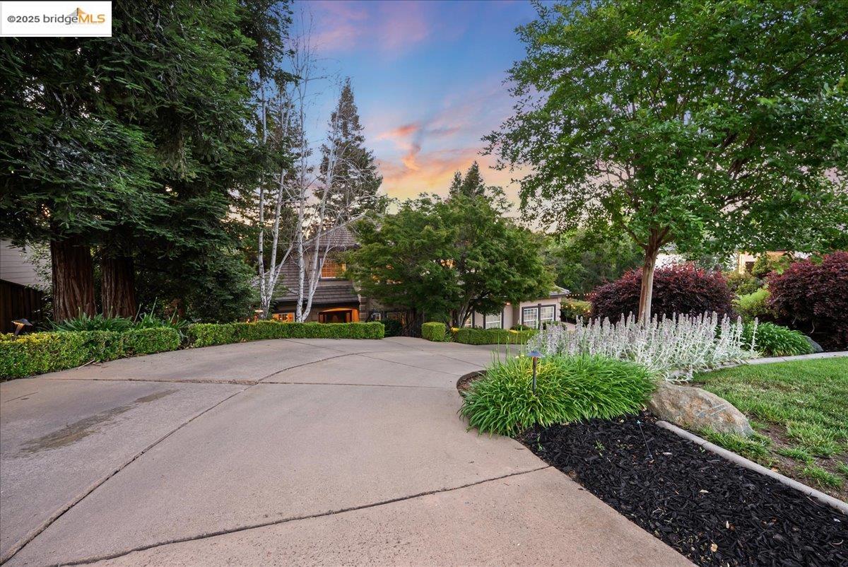 Detail Gallery Image 50 of 60 For 106 Black Powder Cir, Folsom,  CA 95630 - 5 Beds | 3 Baths