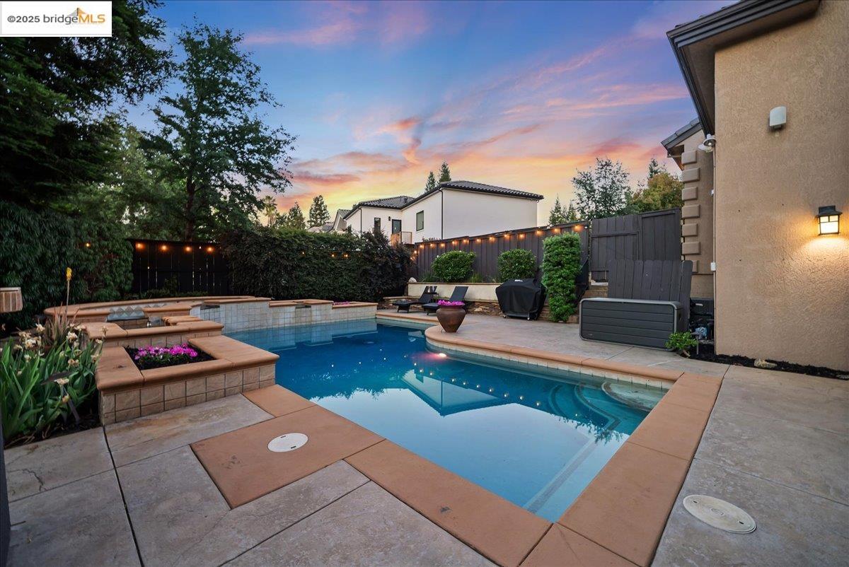 Detail Gallery Image 54 of 60 For 106 Black Powder Cir, Folsom,  CA 95630 - 5 Beds | 3 Baths