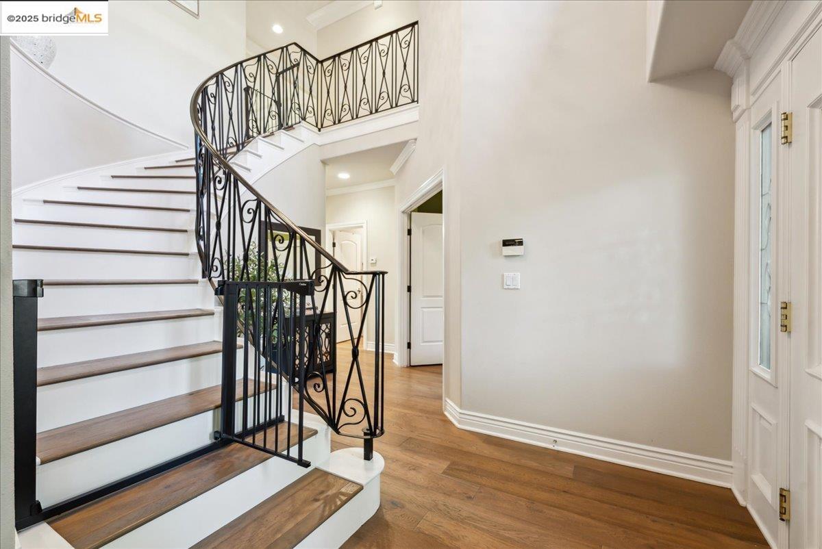 Detail Gallery Image 9 of 60 For 106 Black Powder Cir, Folsom,  CA 95630 - 5 Beds | 3 Baths