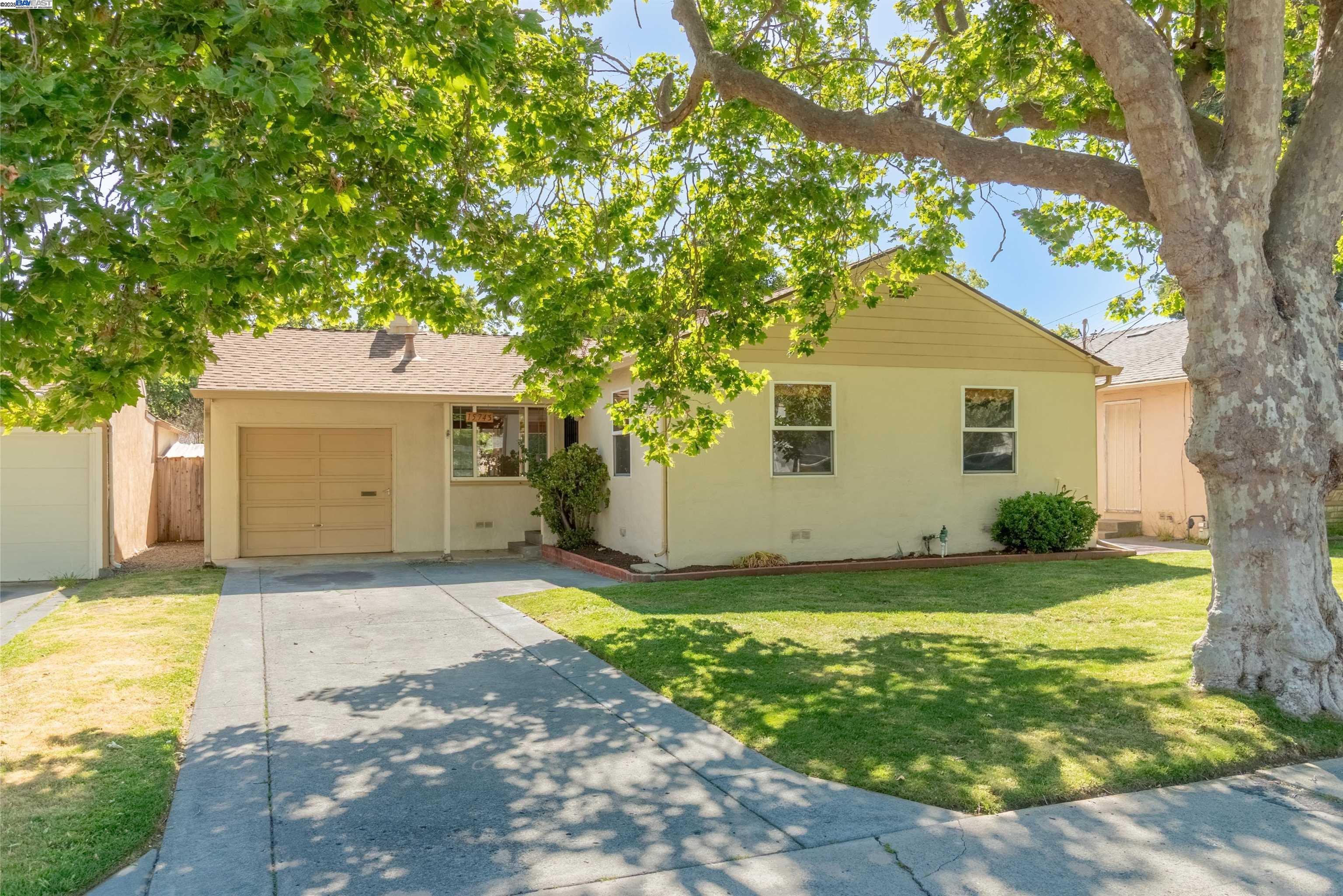 Detail Gallery Image 1 of 1 For 15743 via Lunado, San Lorenzo,  CA 94580 - 3 Beds | 1 Baths
