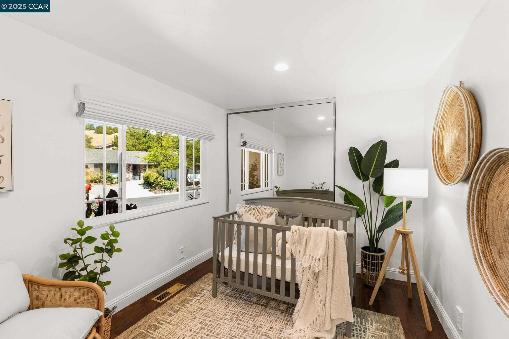 Detail Gallery Image 21 of 48 For 1925 Burnside Ct, Concord,  CA 94521 - 3 Beds | 2/1 Baths