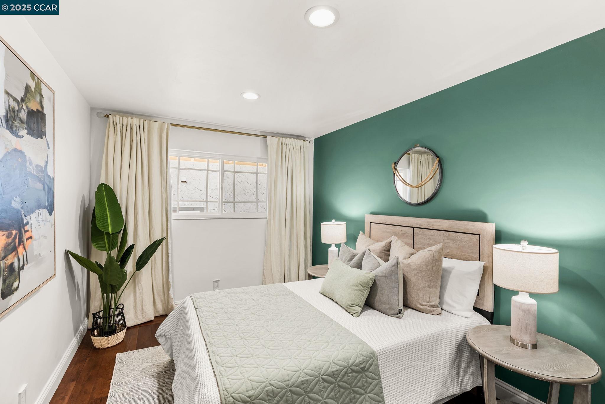 Detail Gallery Image 25 of 48 For 1925 Burnside Ct, Concord,  CA 94521 - 3 Beds | 2/1 Baths