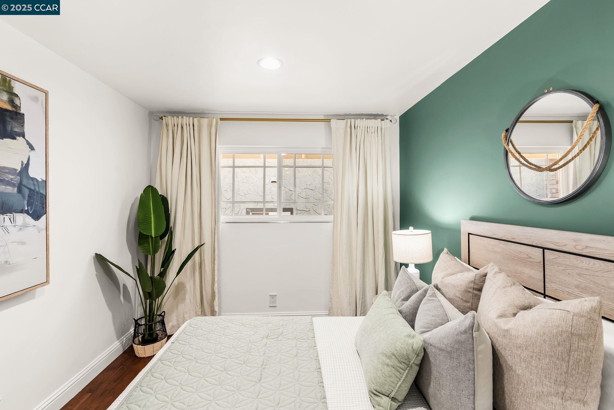 Detail Gallery Image 27 of 48 For 1925 Burnside Ct, Concord,  CA 94521 - 3 Beds | 2/1 Baths