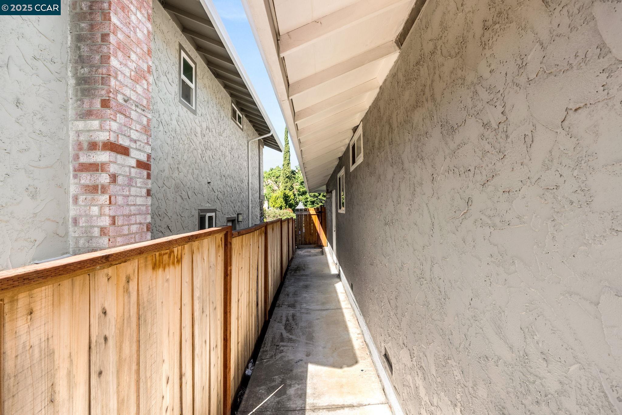 Detail Gallery Image 45 of 48 For 1925 Burnside Ct, Concord,  CA 94521 - 3 Beds | 2/1 Baths