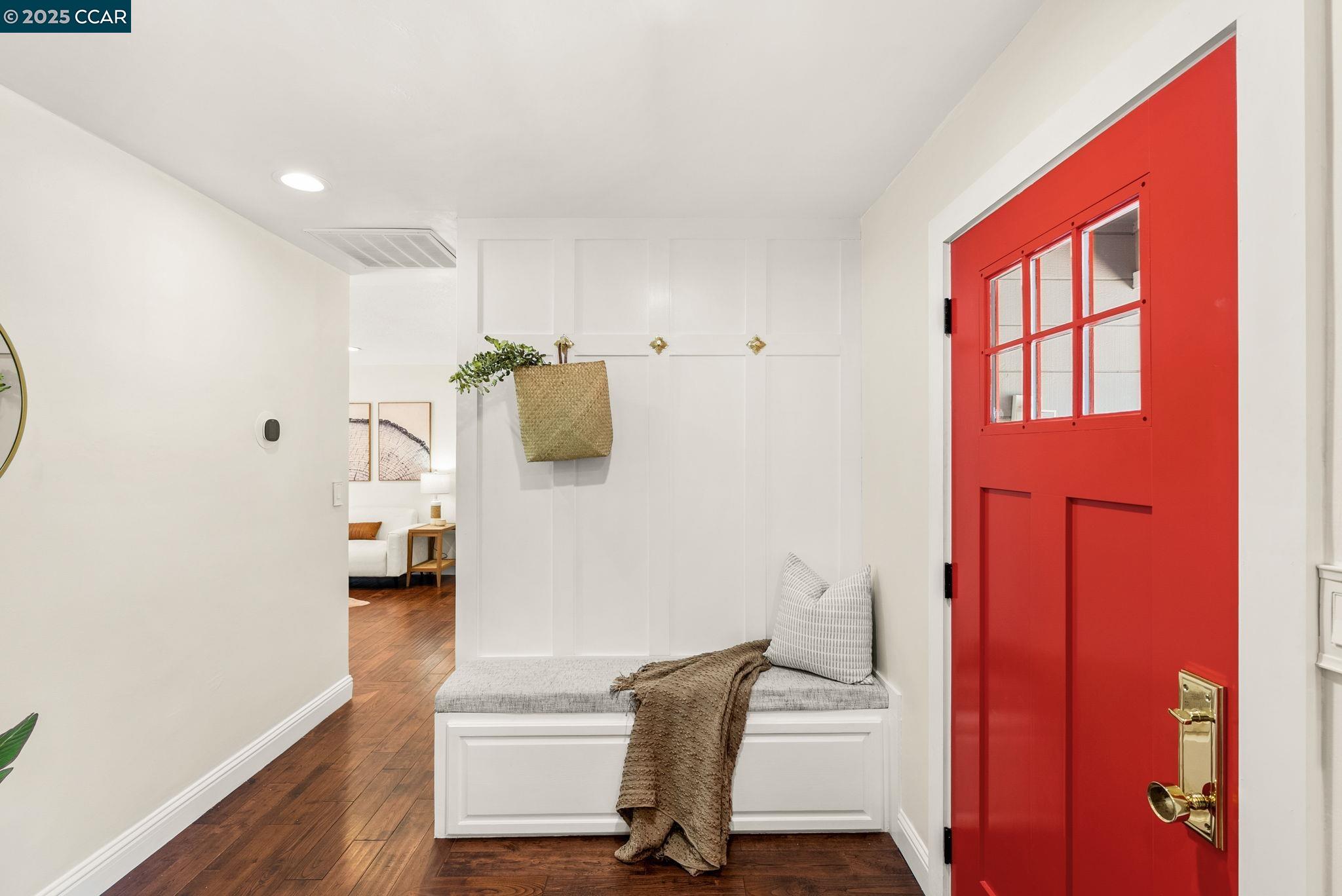 Detail Gallery Image 7 of 48 For 1925 Burnside Ct, Concord,  CA 94521 - 3 Beds | 2/1 Baths