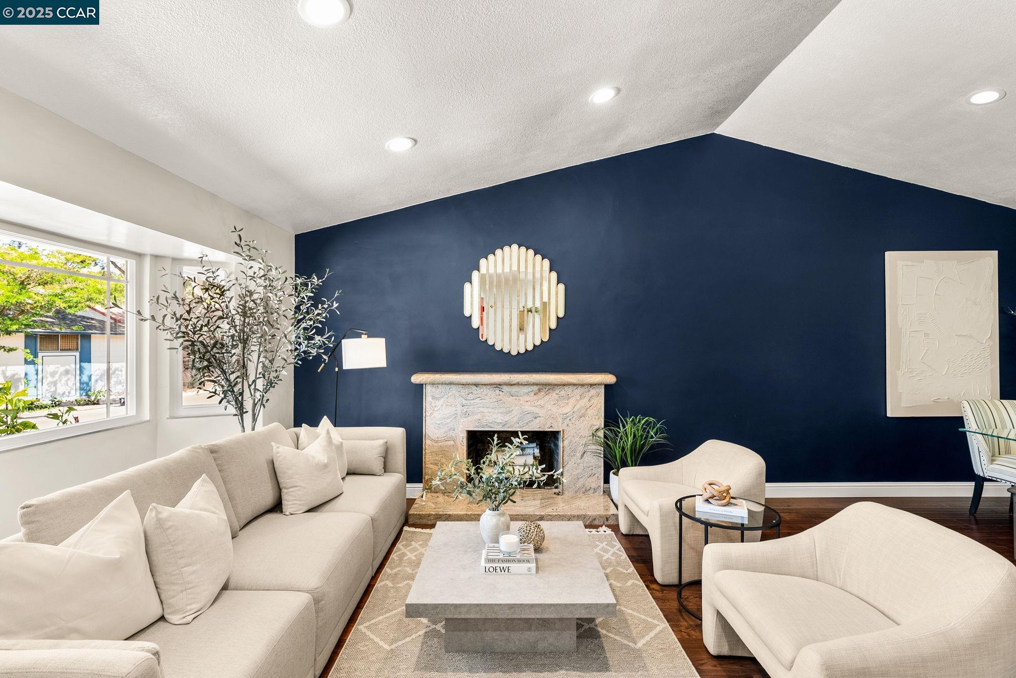 Detail Gallery Image 8 of 48 For 1925 Burnside Ct, Concord,  CA 94521 - 3 Beds | 2/1 Baths