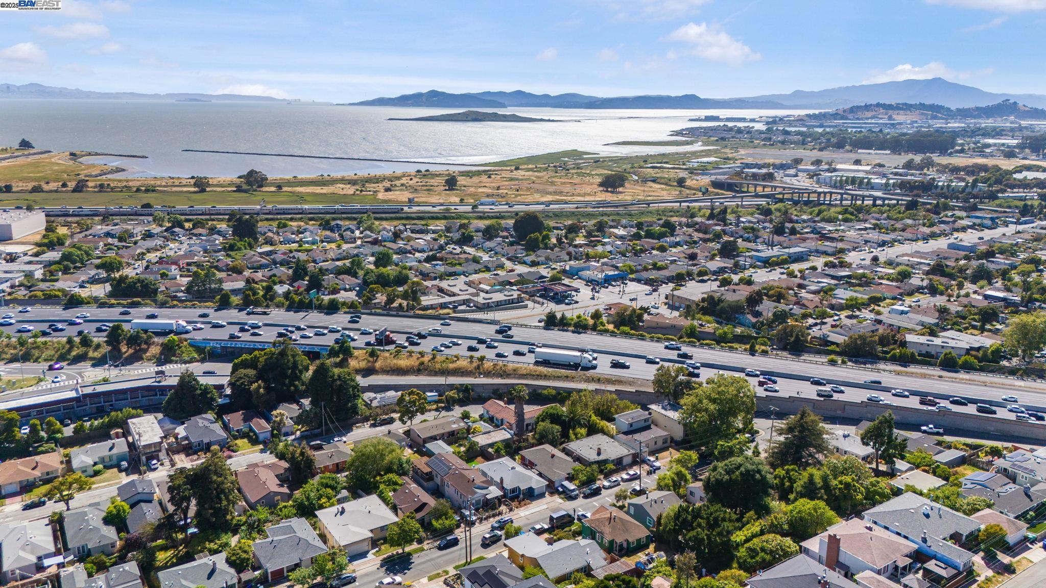 Detail Gallery Image 9 of 56 For 1541 Merced St, Richmond,  CA 94804-5032 - 2 Beds | 1 Baths