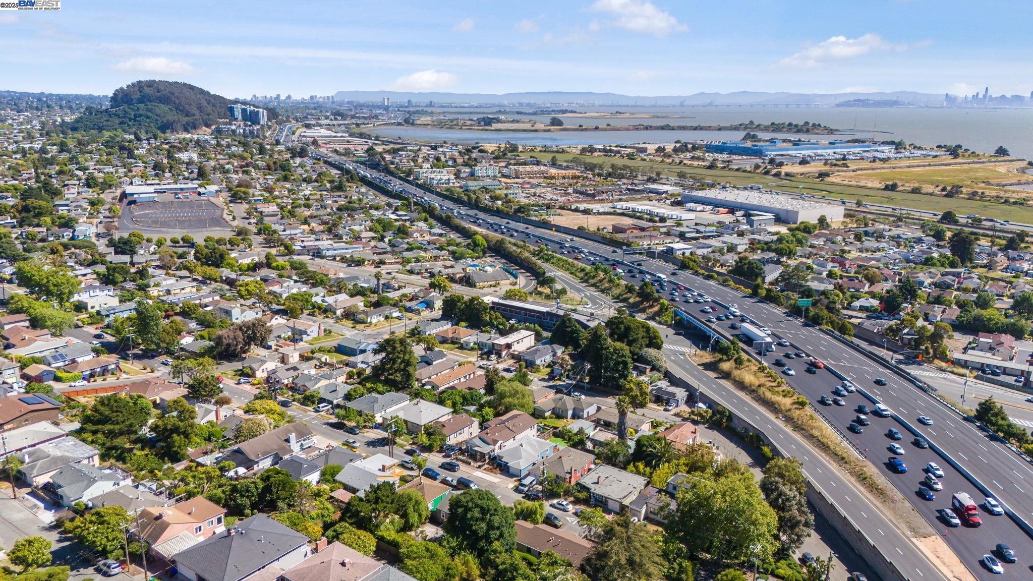 Detail Gallery Image 11 of 56 For 1541 Merced St, Richmond,  CA 94804-5032 - 2 Beds | 1 Baths