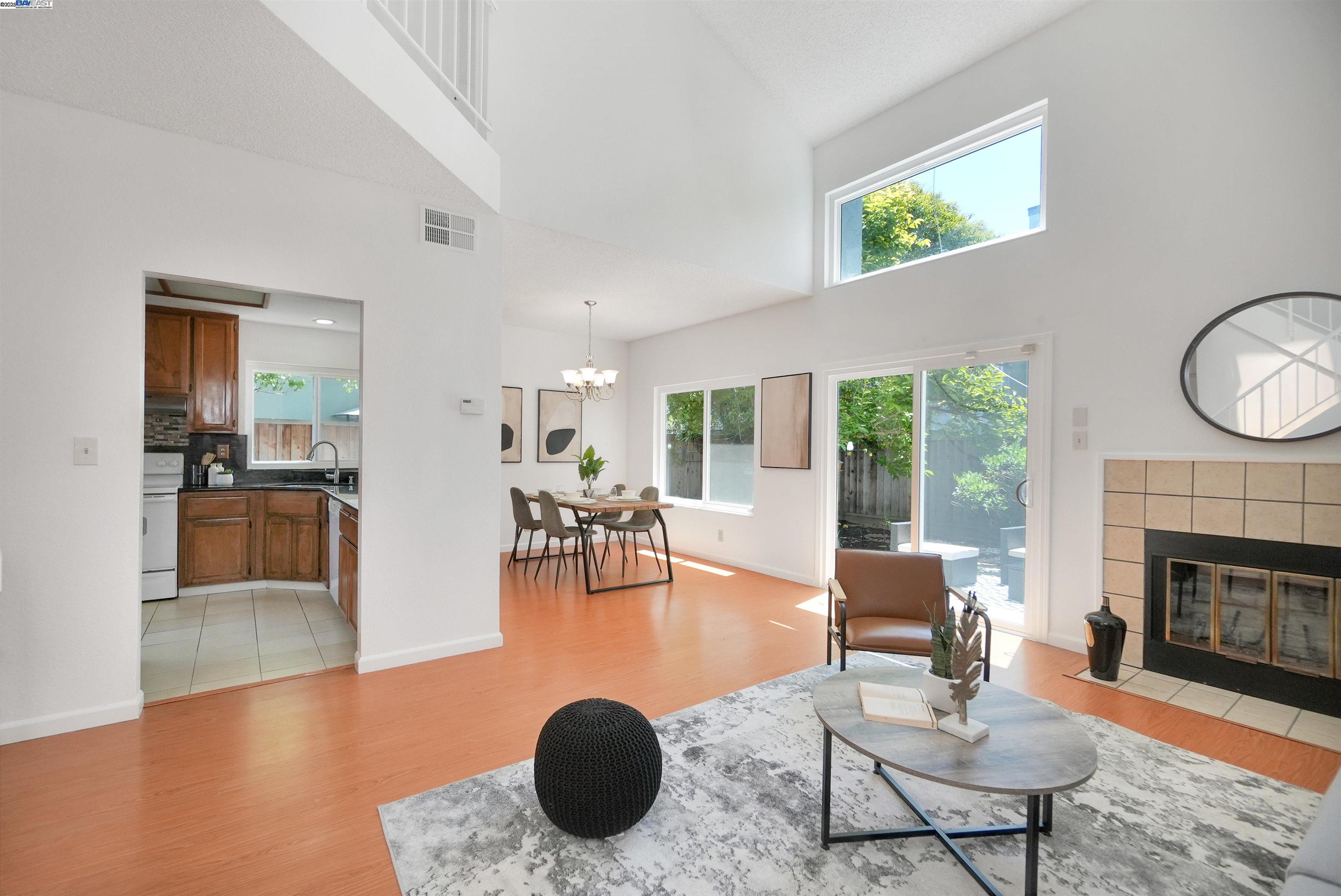 Detail Gallery Image 4 of 42 For 4774 Canvasback Cmn, Fremont,  CA 94555 - 3 Beds | 2/1 Baths