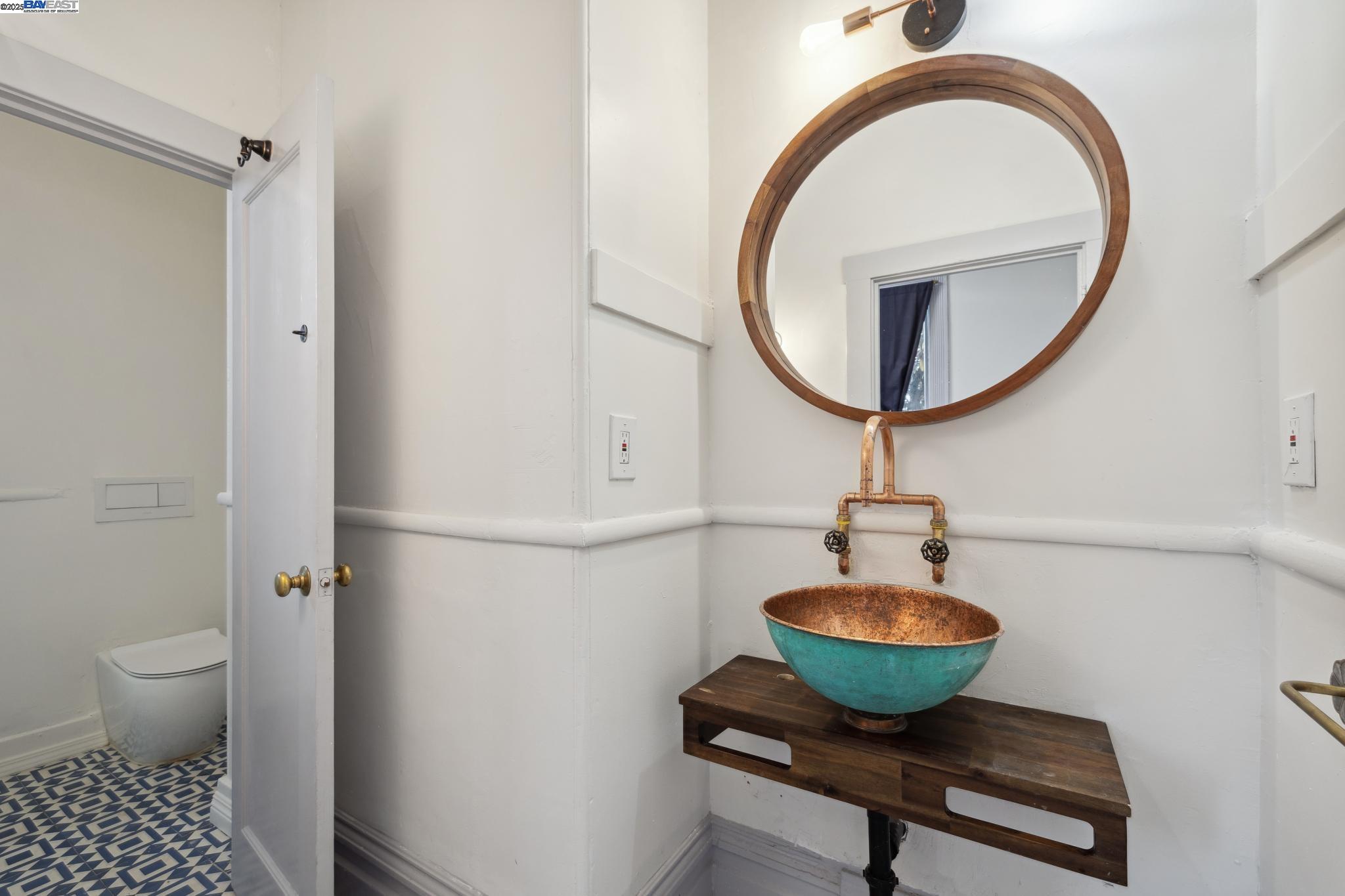Detail Gallery Image 8 of 15 For 2214 E 27th Street, Oakland,  CA 94606 - – Beds | – Baths