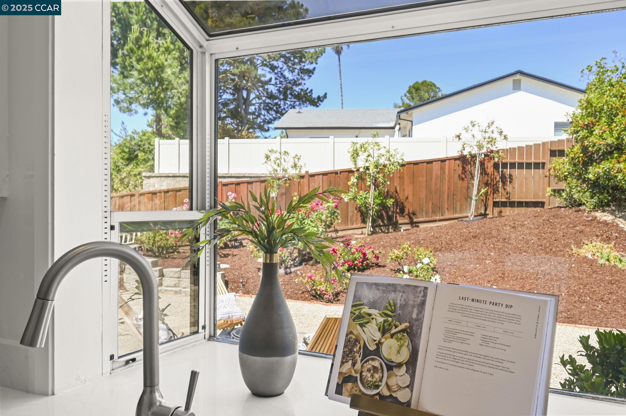 Detail Gallery Image 16 of 60 For 16 Bartlett Ct, Pleasant Hill,  CA 94523 - 4 Beds | 3 Baths