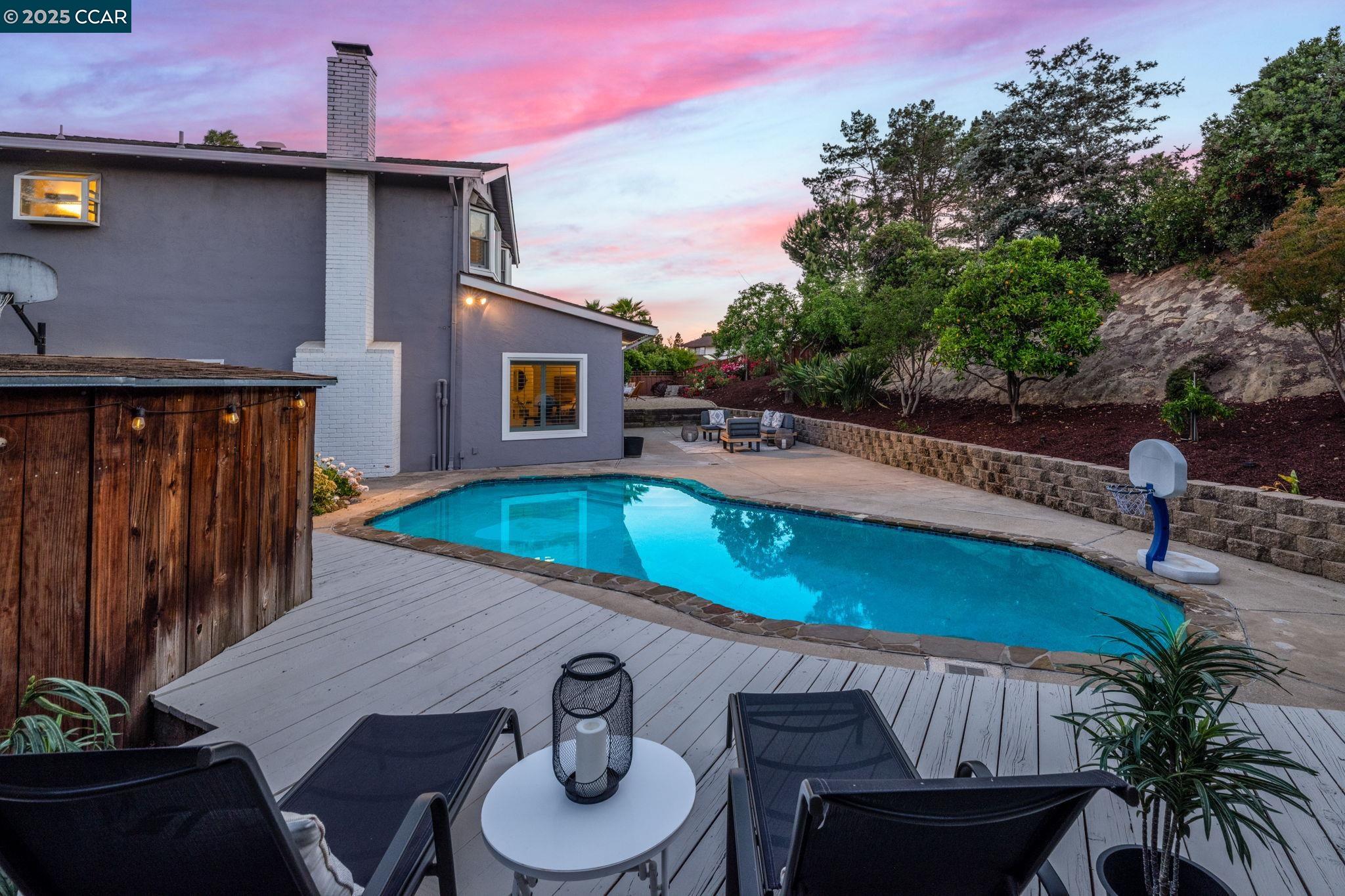 Detail Gallery Image 36 of 60 For 16 Bartlett Ct, Pleasant Hill,  CA 94523 - 4 Beds | 3 Baths
