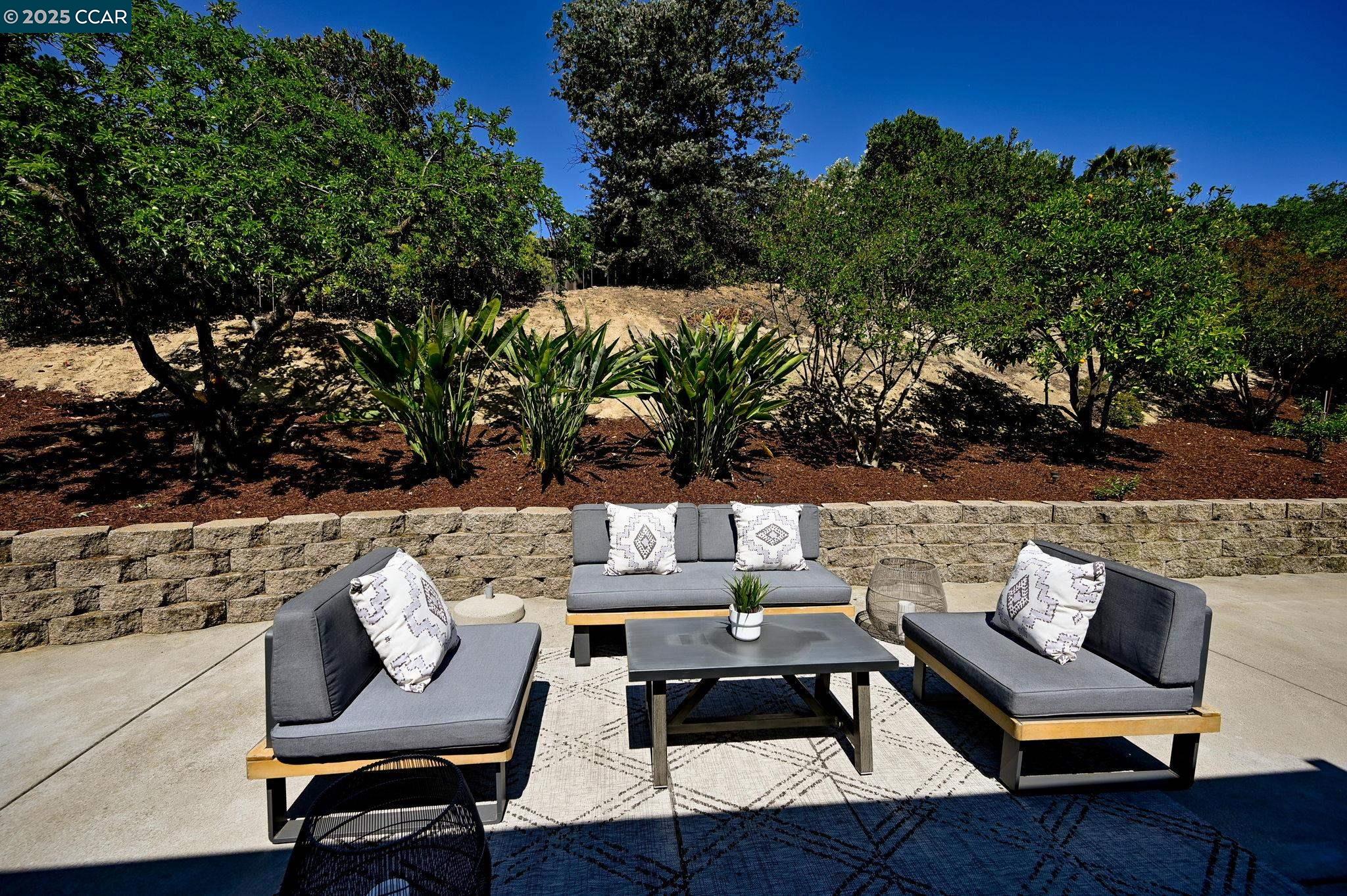 Detail Gallery Image 38 of 60 For 16 Bartlett Ct, Pleasant Hill,  CA 94523 - 4 Beds | 3 Baths