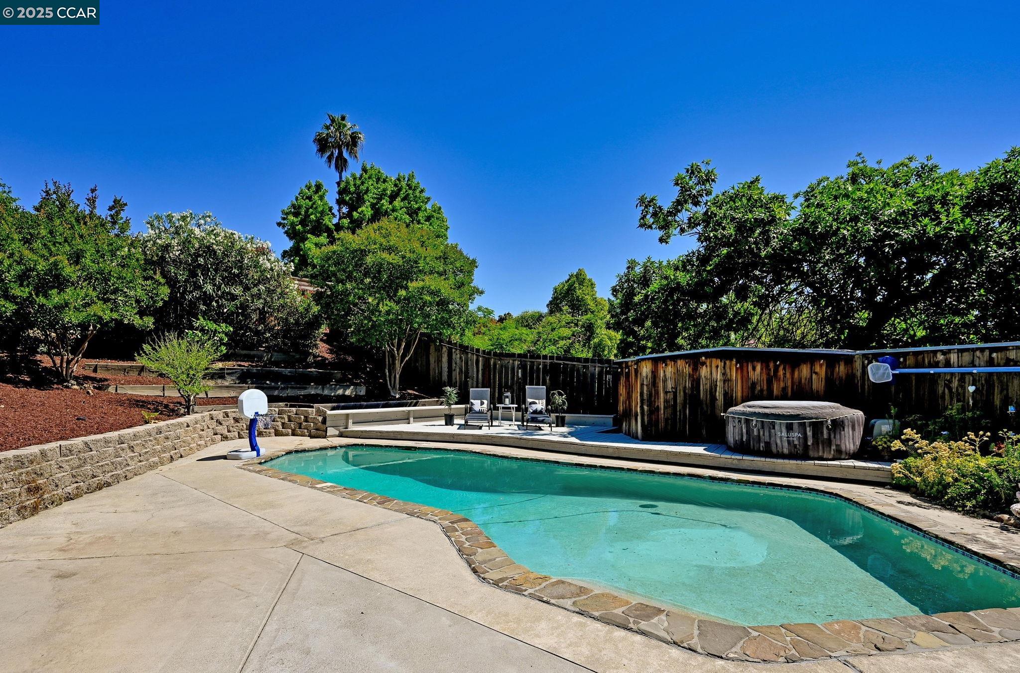 Detail Gallery Image 40 of 60 For 16 Bartlett Ct, Pleasant Hill,  CA 94523 - 4 Beds | 3 Baths