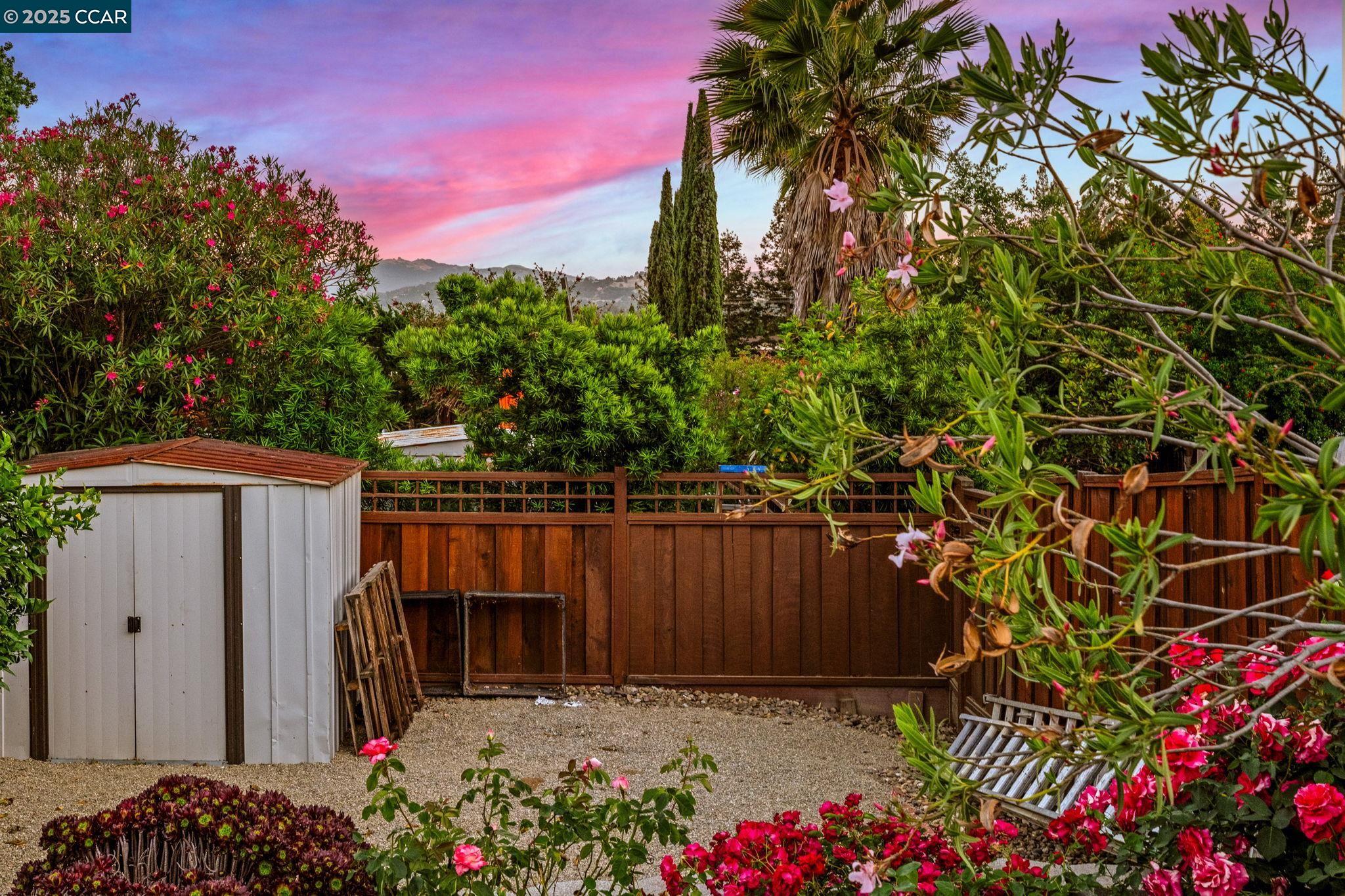 Detail Gallery Image 51 of 60 For 16 Bartlett Ct, Pleasant Hill,  CA 94523 - 4 Beds | 3 Baths