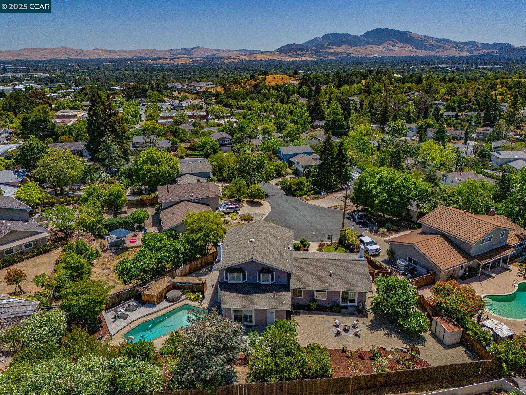 Detail Gallery Image 56 of 60 For 16 Bartlett Ct, Pleasant Hill,  CA 94523 - 4 Beds | 3 Baths