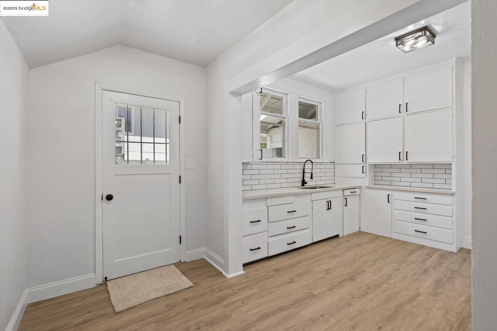 Detail Gallery Image 14 of 24 For 6 4th St, Woodland,  CA 95695 - – Beds | – Baths