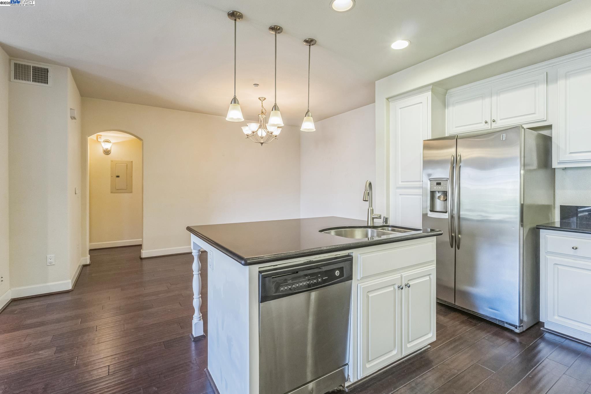 Detail Gallery Image 13 of 28 For 1837 Camino Leonor, San Jose,  CA 95131 - 2 Beds | 2 Baths
