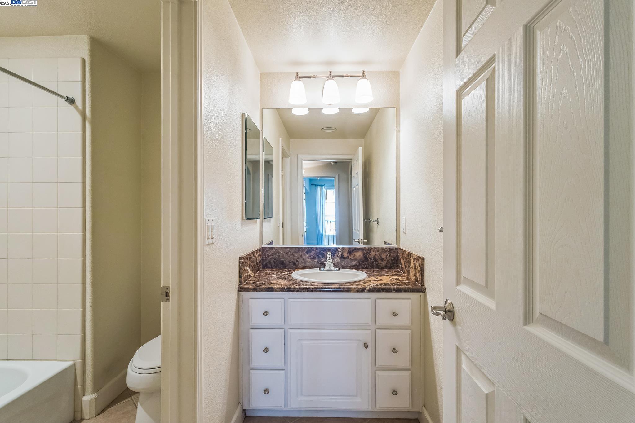 Detail Gallery Image 17 of 28 For 1837 Camino Leonor, San Jose,  CA 95131 - 2 Beds | 2 Baths