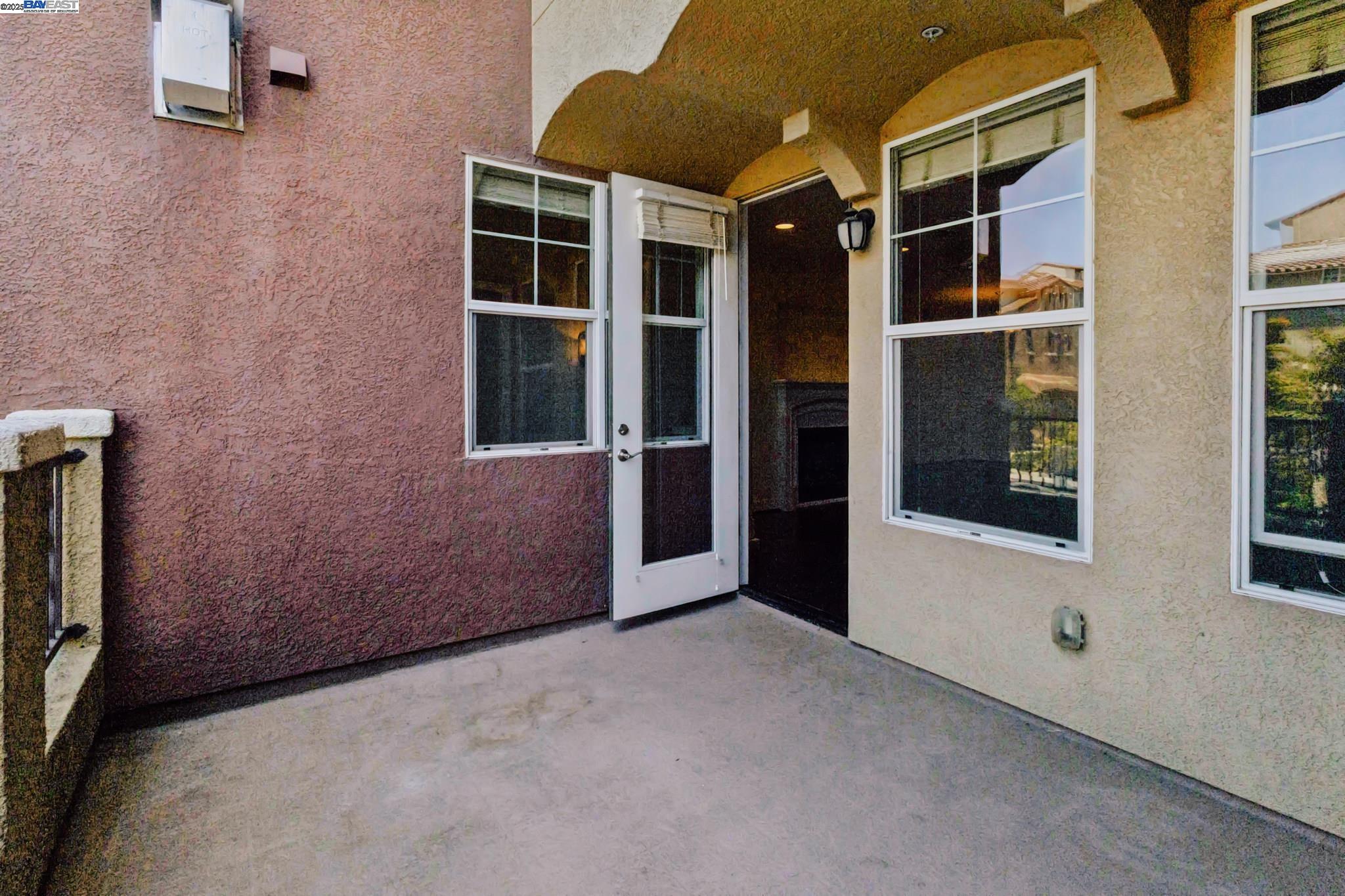 Detail Gallery Image 6 of 28 For 1837 Camino Leonor, San Jose,  CA 95131 - 2 Beds | 2 Baths