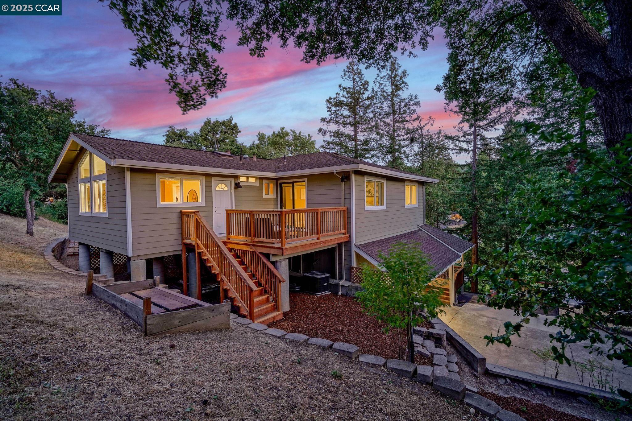 Detail Gallery Image 2 of 60 For 189 Donaleen Ct, Martinez,  CA 94553 - 4 Beds | 3 Baths