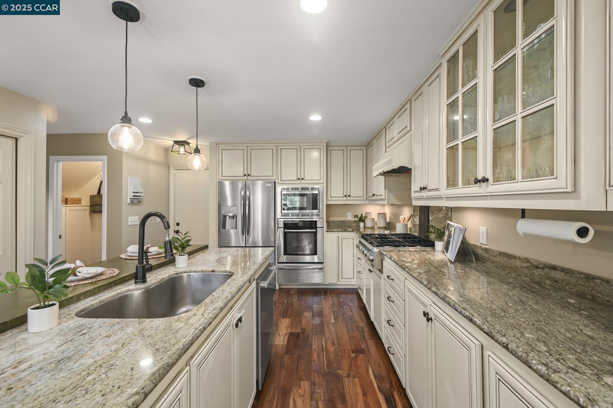 Detail Gallery Image 11 of 60 For 189 Donaleen Ct, Martinez,  CA 94553 - 4 Beds | 3 Baths
