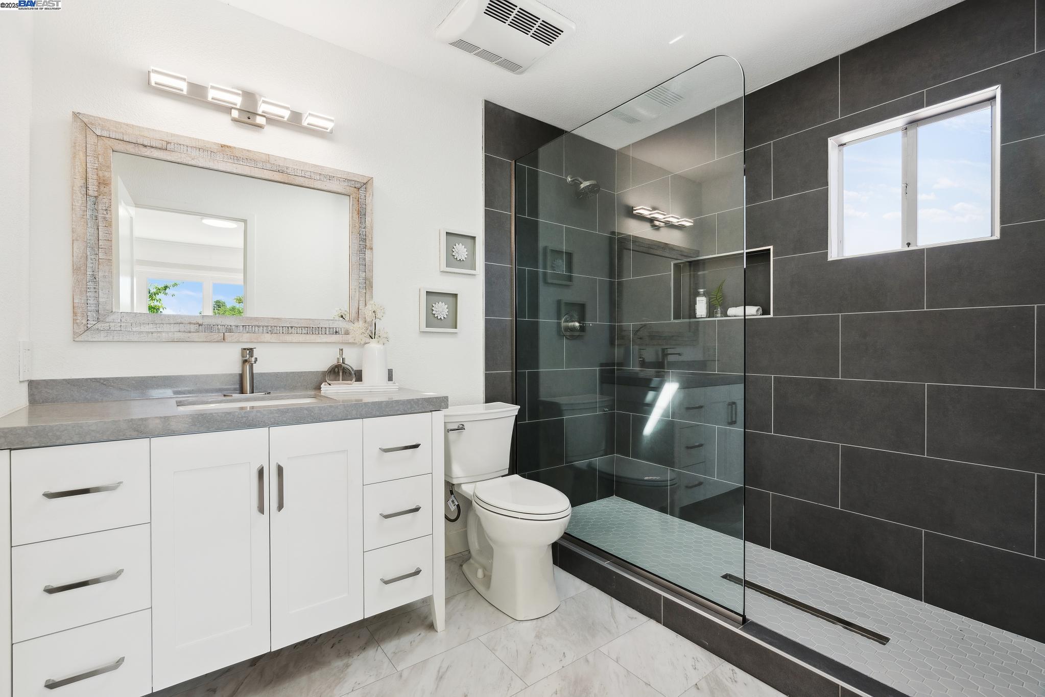 Detail Gallery Image 21 of 33 For 577 Dorothy Ln, Martinez,  CA 94553 - 3 Beds | 2 Baths