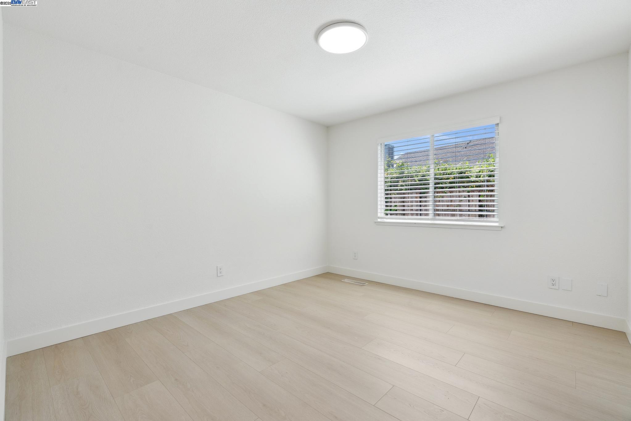 Detail Gallery Image 23 of 33 For 577 Dorothy Ln, Martinez,  CA 94553 - 3 Beds | 2 Baths