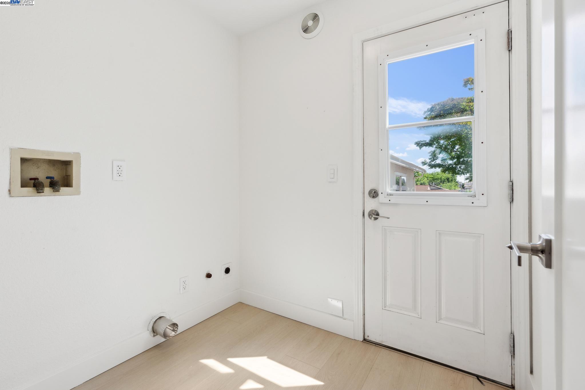 Detail Gallery Image 27 of 33 For 577 Dorothy Ln, Martinez,  CA 94553 - 3 Beds | 2 Baths