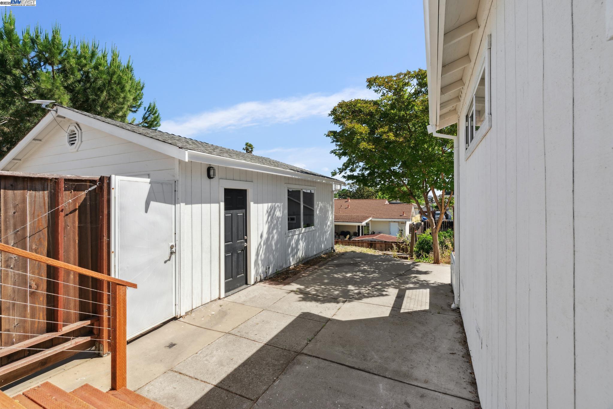 Detail Gallery Image 29 of 33 For 577 Dorothy Ln, Martinez,  CA 94553 - 3 Beds | 2 Baths