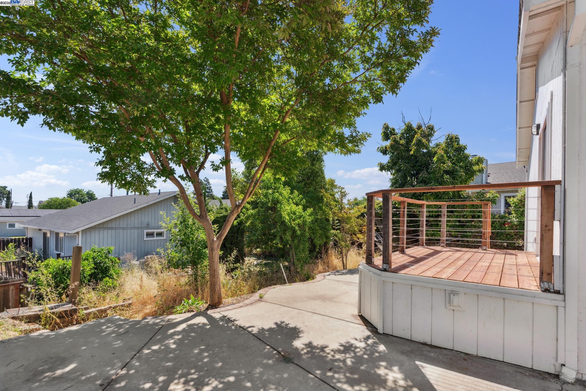 Detail Gallery Image 30 of 33 For 577 Dorothy Ln, Martinez,  CA 94553 - 3 Beds | 2 Baths