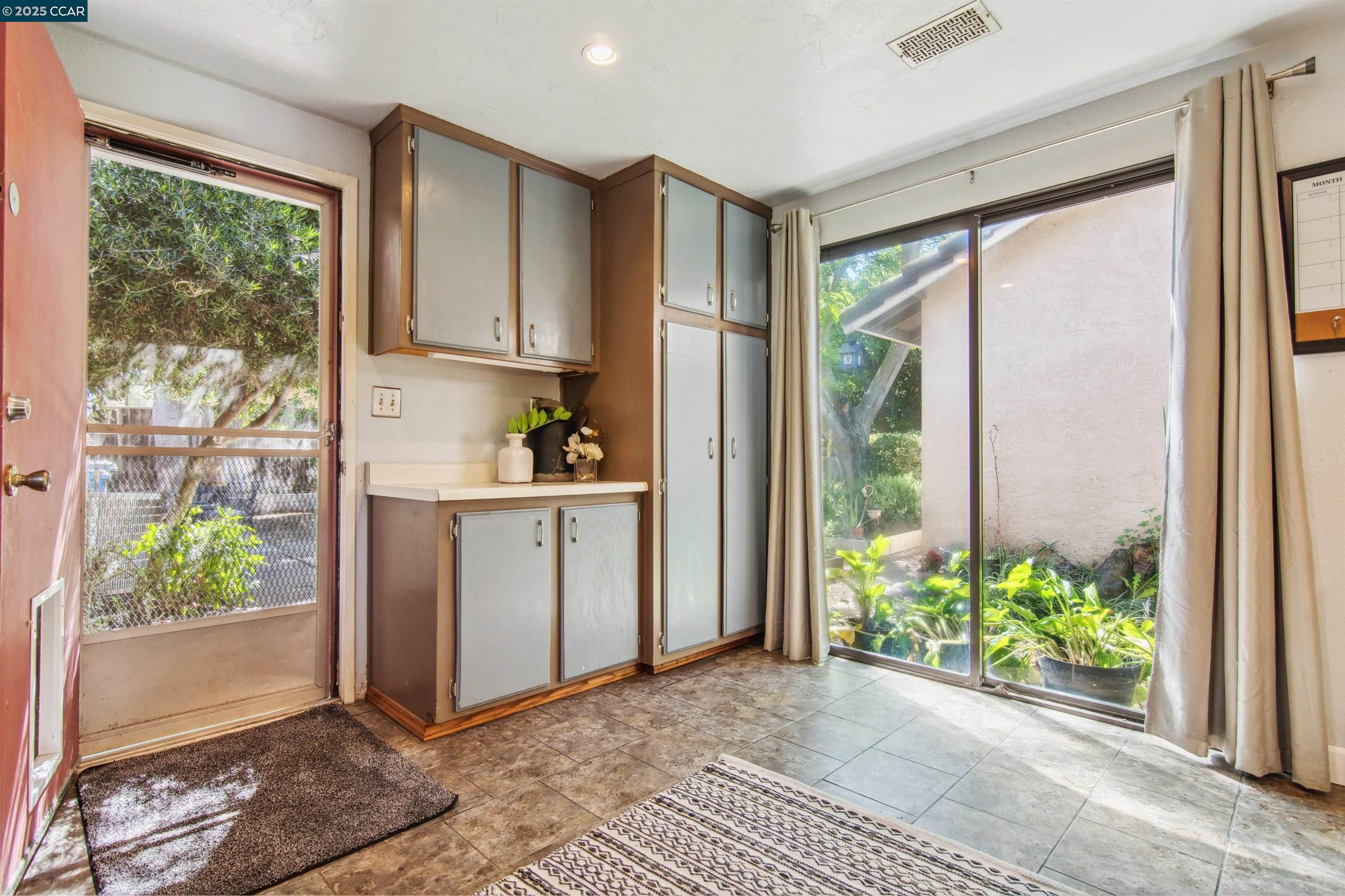 Detail Gallery Image 16 of 43 For 2628 Asilomar Dr, Antioch,  CA 94531 - 4 Beds | 2 Baths