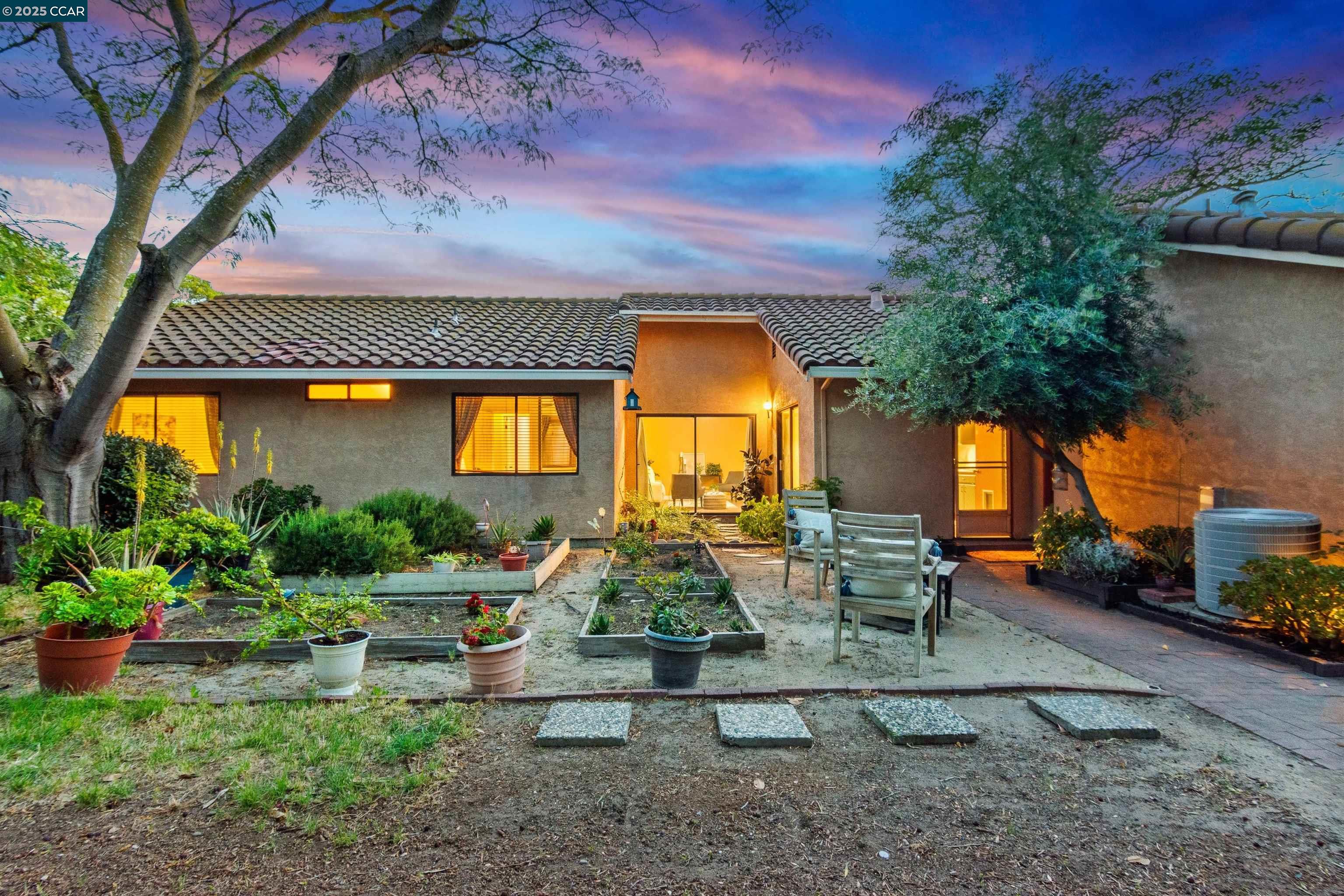 Detail Gallery Image 26 of 43 For 2628 Asilomar Dr, Antioch,  CA 94531 - 4 Beds | 2 Baths