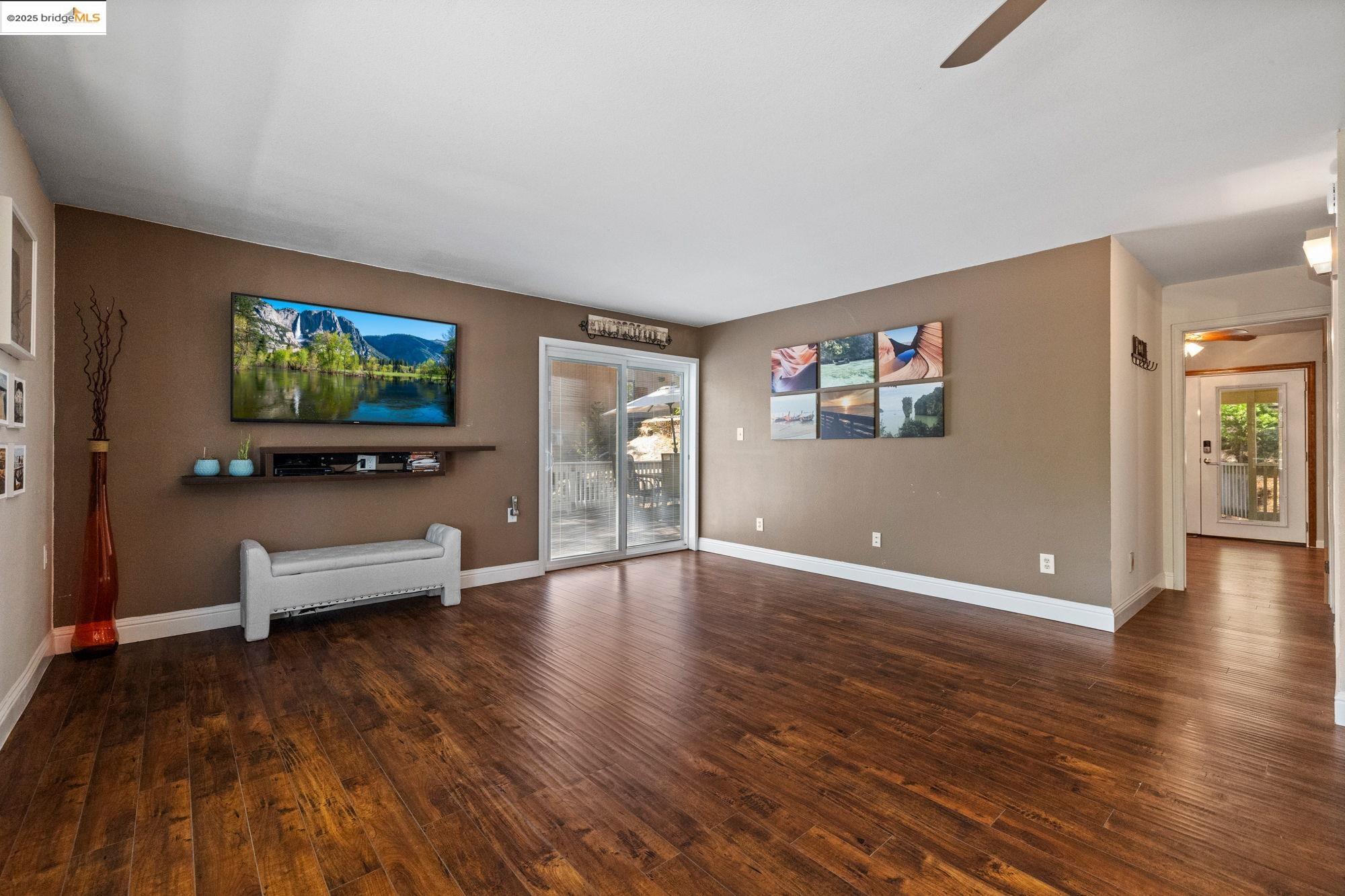 Detail Gallery Image 18 of 59 For 19583 Grizzly Circle, Groveland,  CA 95321-9320 - 4 Beds | 3/1 Baths