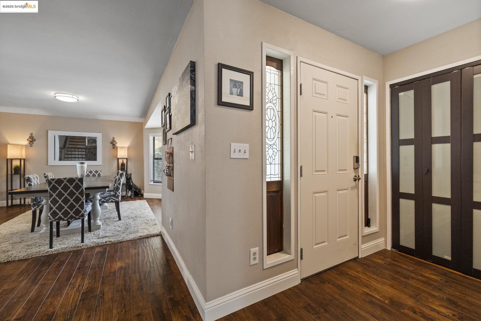 Detail Gallery Image 5 of 59 For 19583 Grizzly Circle, Groveland,  CA 95321-9320 - 4 Beds | 3/1 Baths