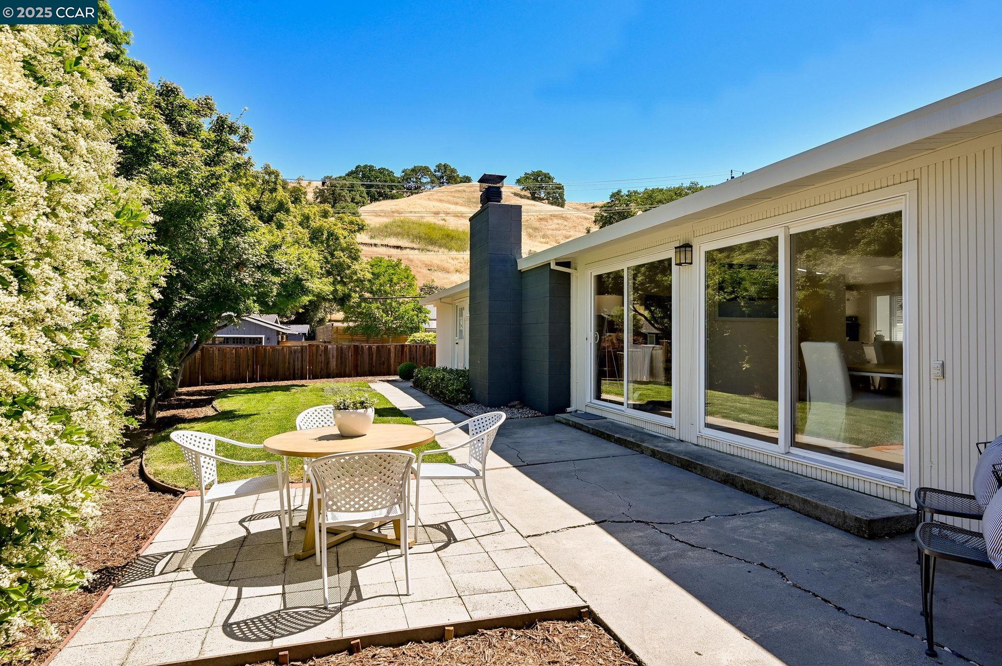 Detail Gallery Image 32 of 43 For 3185 Lucas Circle, Lafayette,  CA 94549 - 5 Beds | 2 Baths