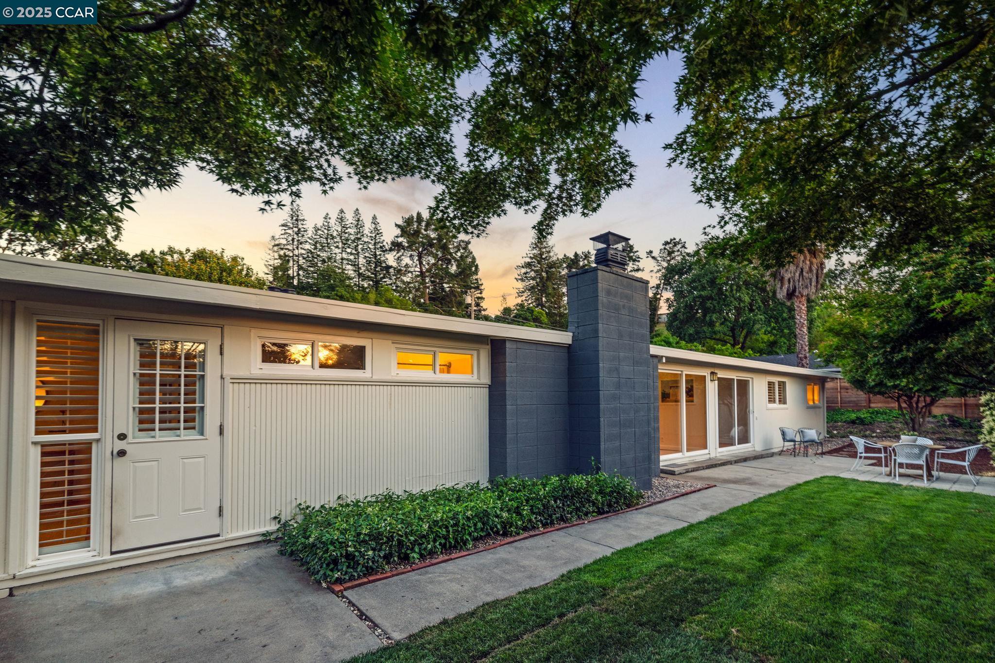 Detail Gallery Image 33 of 43 For 3185 Lucas Circle, Lafayette,  CA 94549 - 5 Beds | 2 Baths