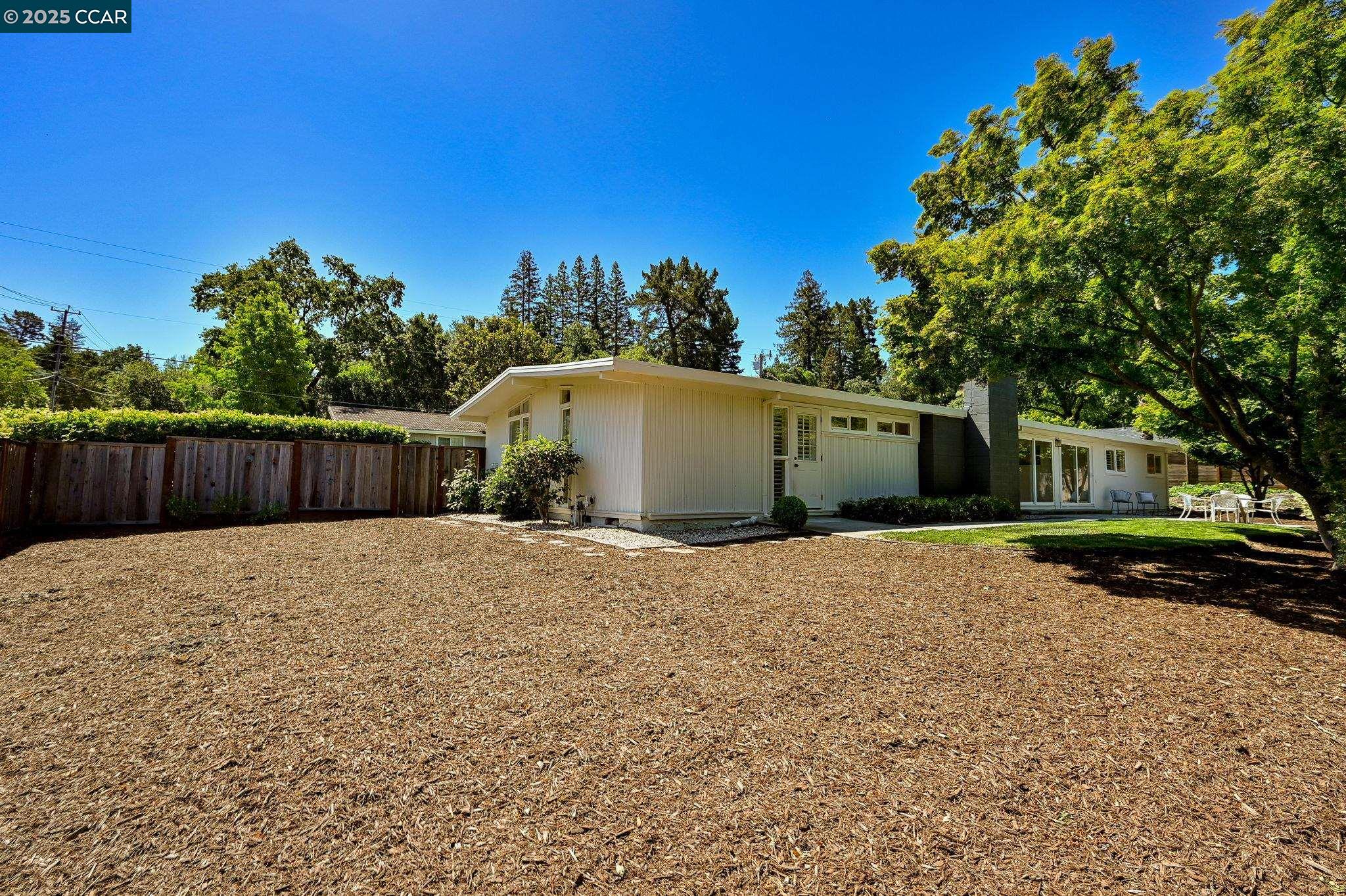 Detail Gallery Image 38 of 43 For 3185 Lucas Circle, Lafayette,  CA 94549 - 5 Beds | 2 Baths