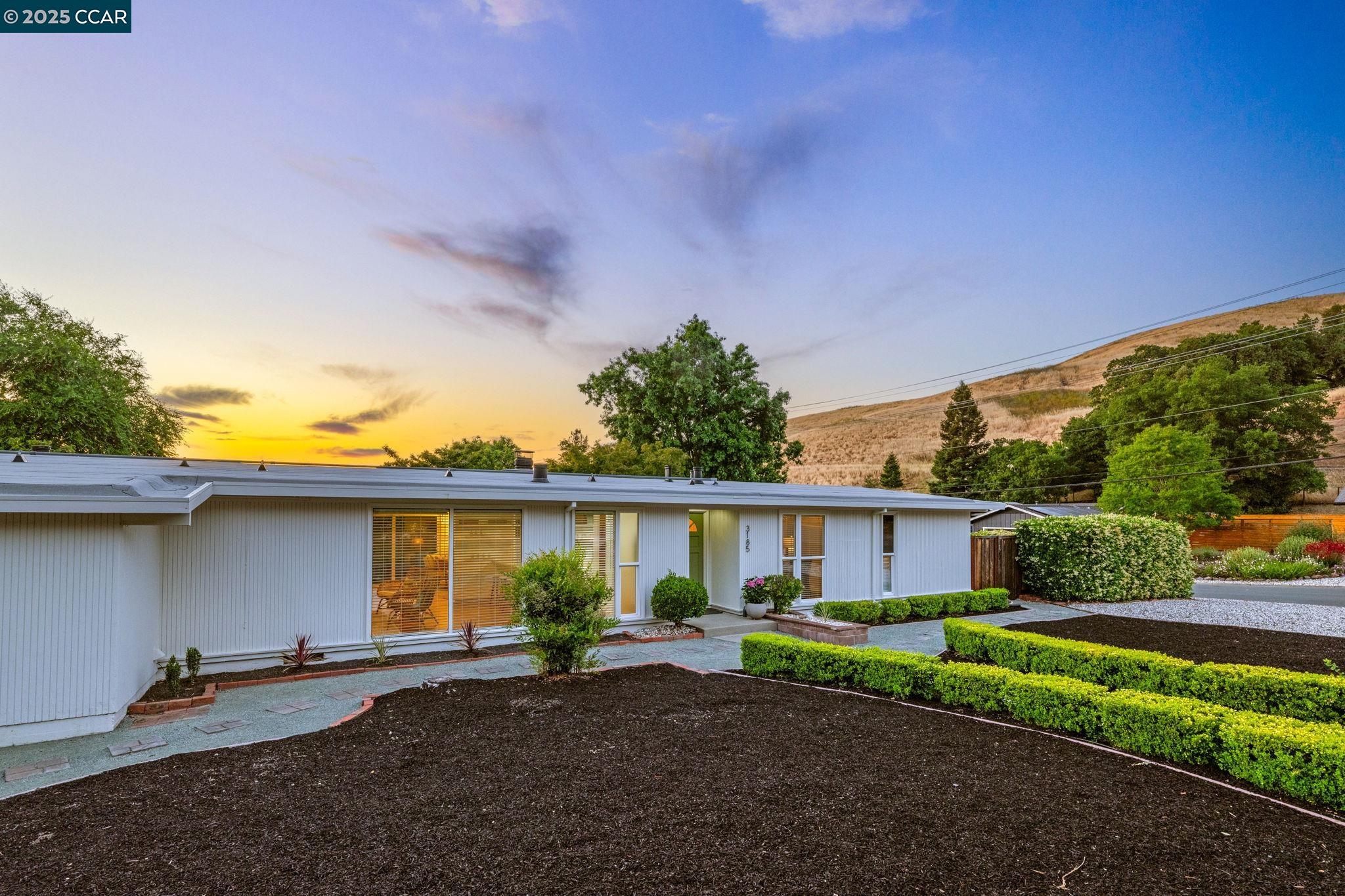 Detail Gallery Image 40 of 43 For 3185 Lucas Circle, Lafayette,  CA 94549 - 5 Beds | 2 Baths