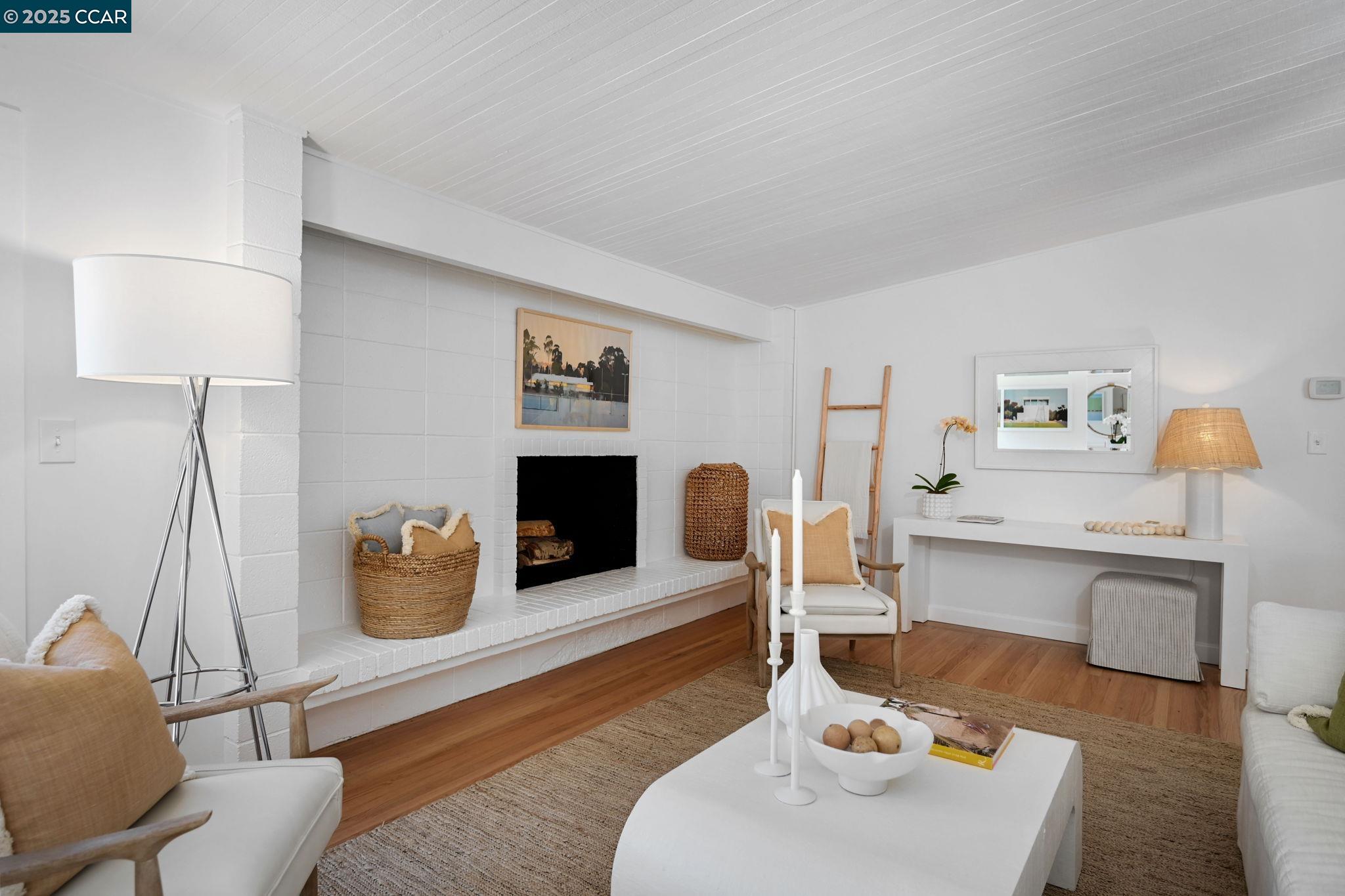 Detail Gallery Image 6 of 43 For 3185 Lucas Circle, Lafayette,  CA 94549 - 5 Beds | 2 Baths