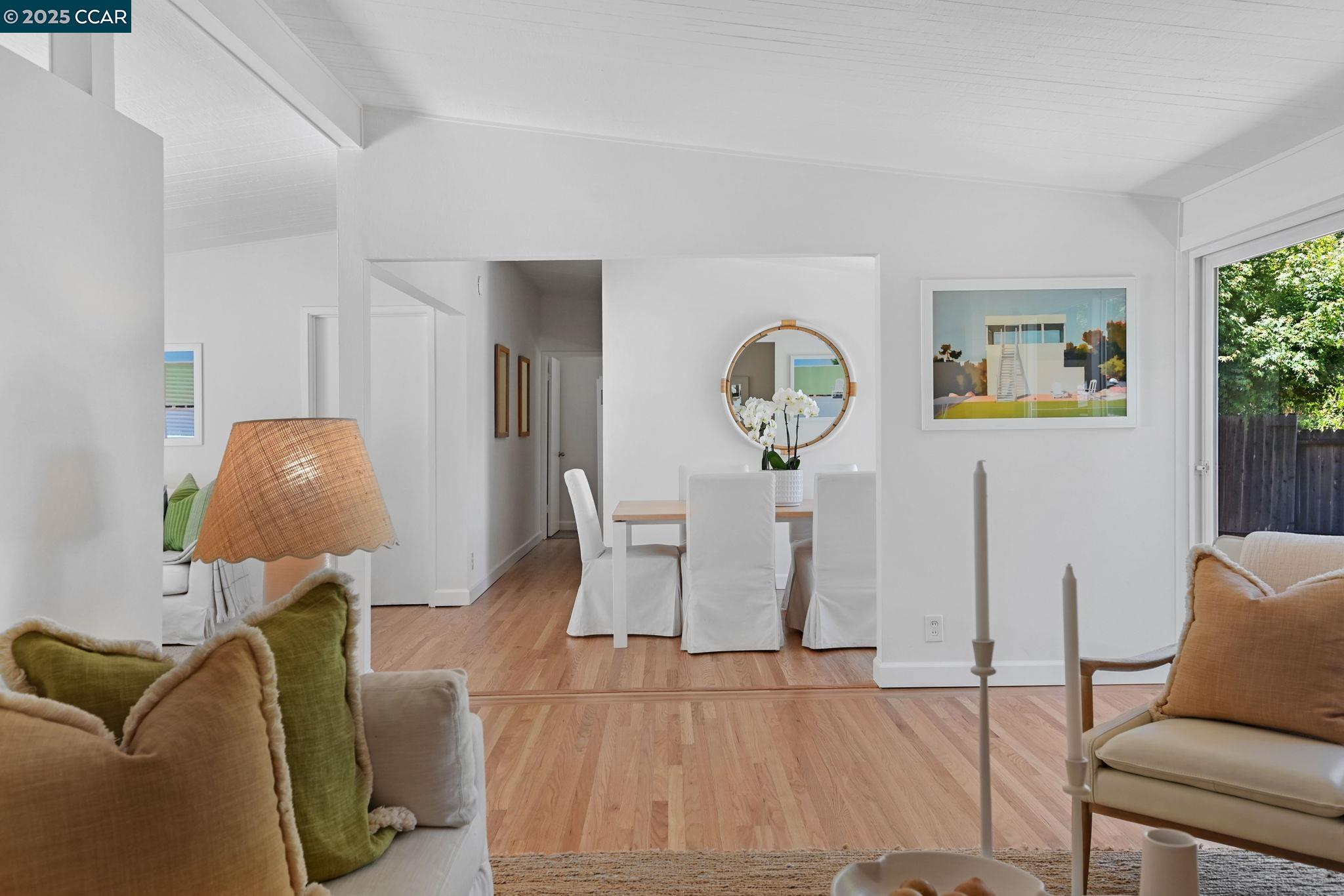 Detail Gallery Image 9 of 43 For 3185 Lucas Circle, Lafayette,  CA 94549 - 5 Beds | 2 Baths