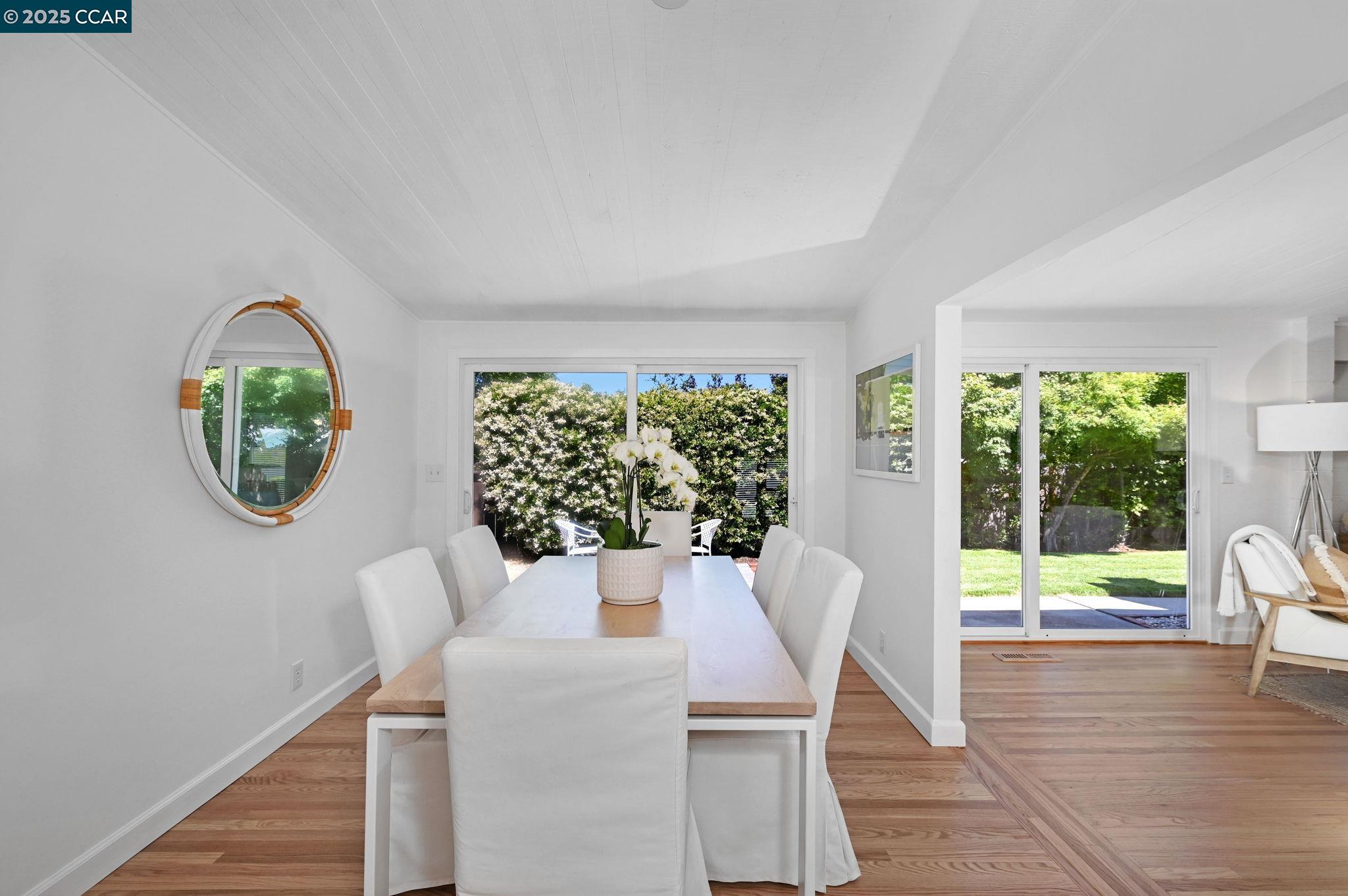 Detail Gallery Image 10 of 43 For 3185 Lucas Circle, Lafayette,  CA 94549 - 5 Beds | 2 Baths