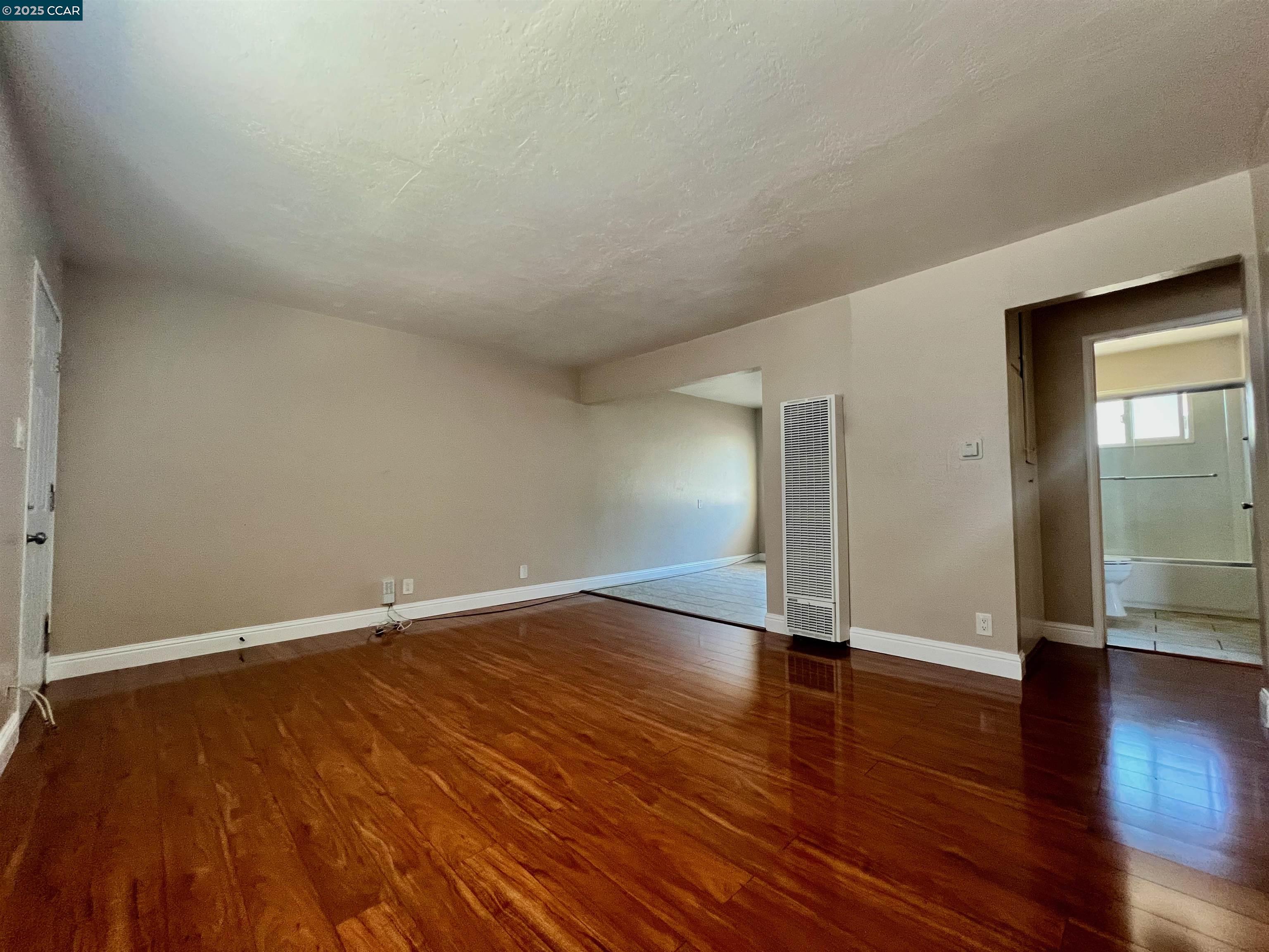Detail Gallery Image 6 of 14 For 2546 Denning Ct, Castro Valley,  CA 94546 - 8 Beds | 4 Baths