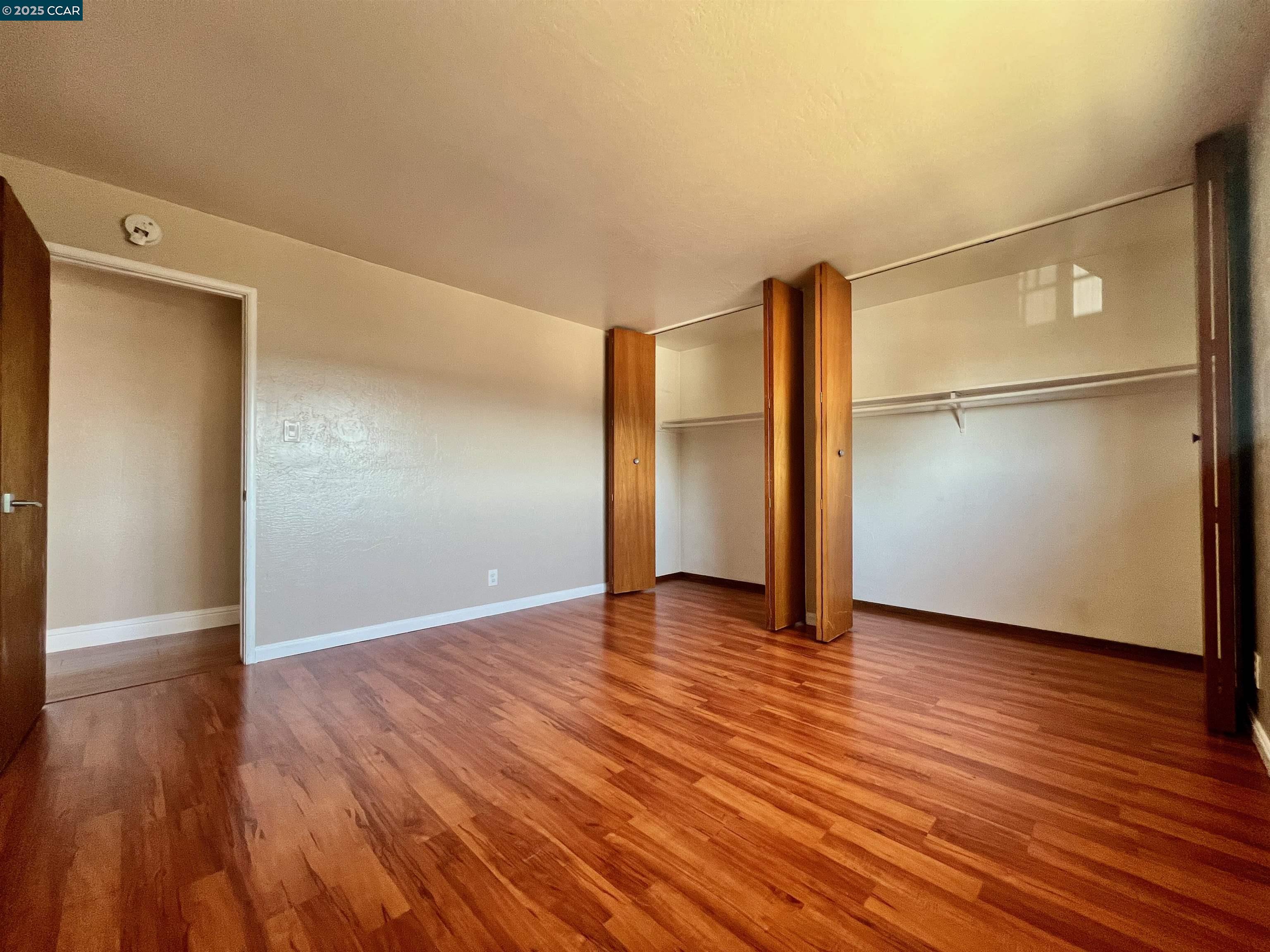 Detail Gallery Image 8 of 14 For 2546 Denning Ct, Castro Valley,  CA 94546 - 8 Beds | 4 Baths