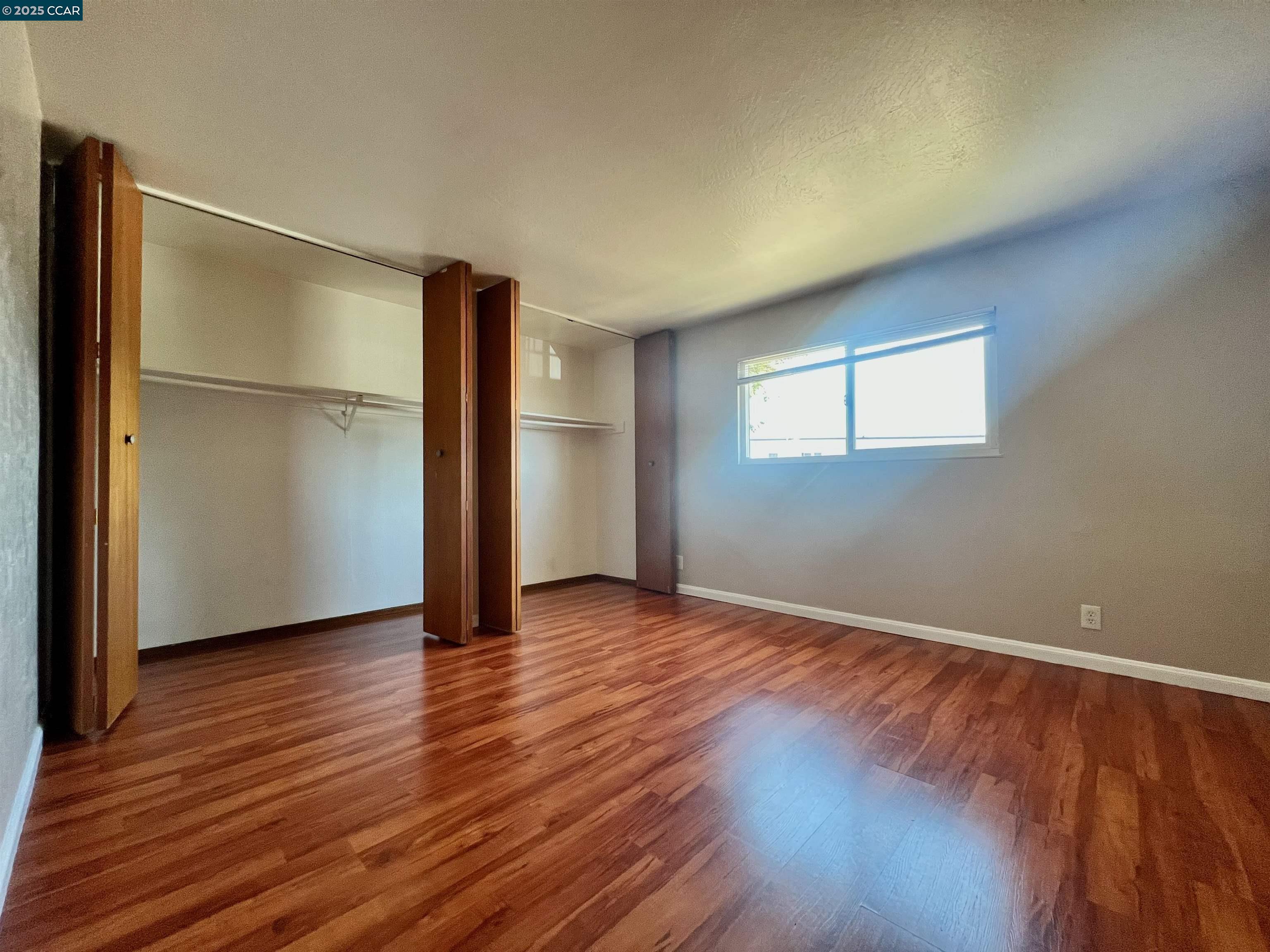 Detail Gallery Image 9 of 14 For 2546 Denning Ct, Castro Valley,  CA 94546 - 8 Beds | 4 Baths