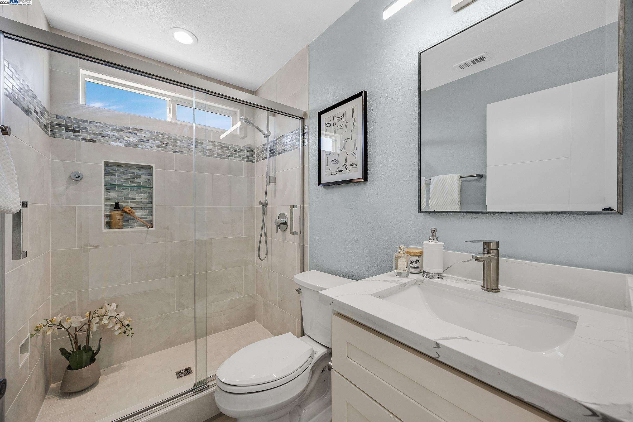 Detail Gallery Image 17 of 33 For 2236 Oakland Ave, Pleasanton,  CA 94588 - 3 Beds | 2/1 Baths