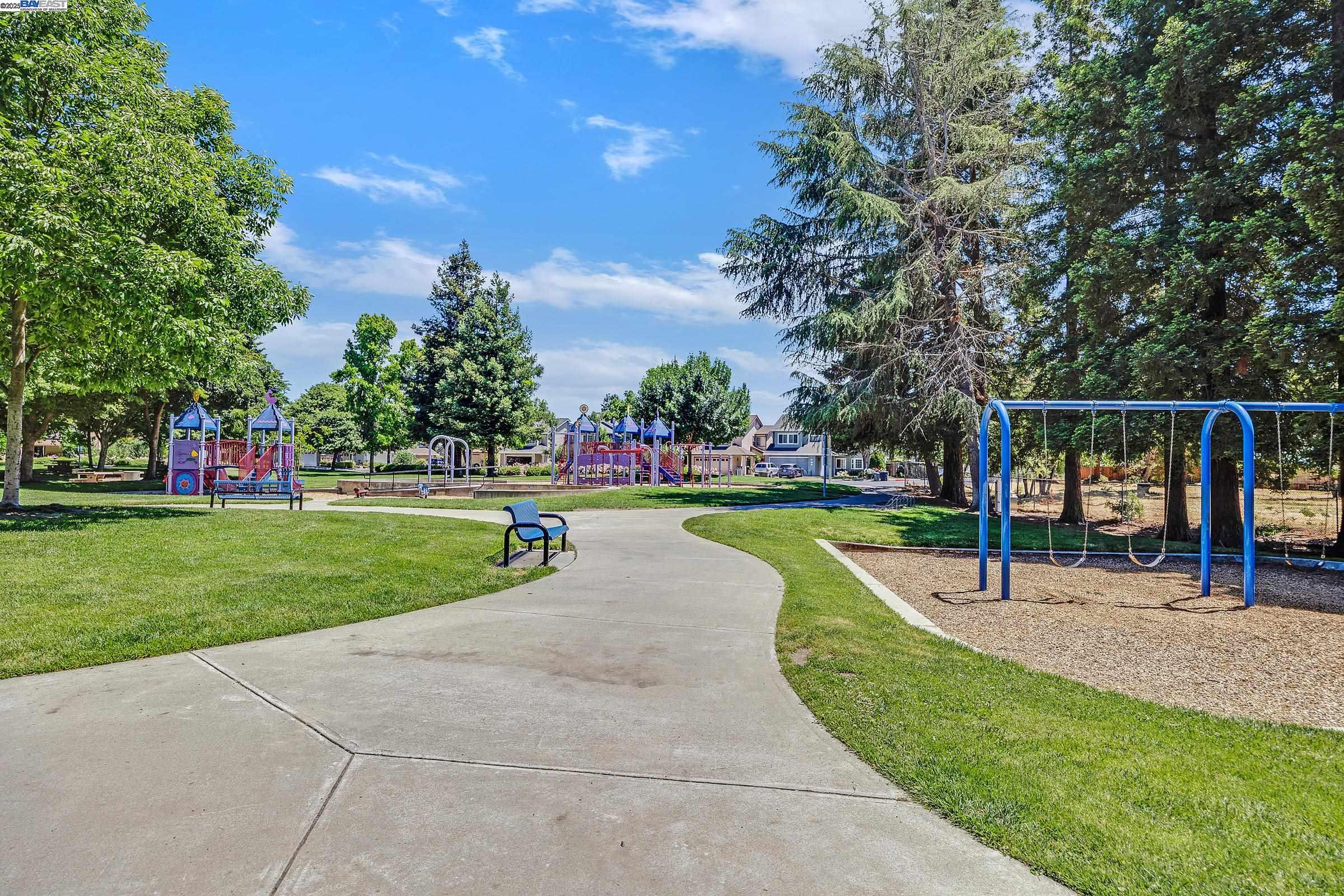 Detail Gallery Image 30 of 33 For 2236 Oakland Ave, Pleasanton,  CA 94588 - 3 Beds | 2/1 Baths
