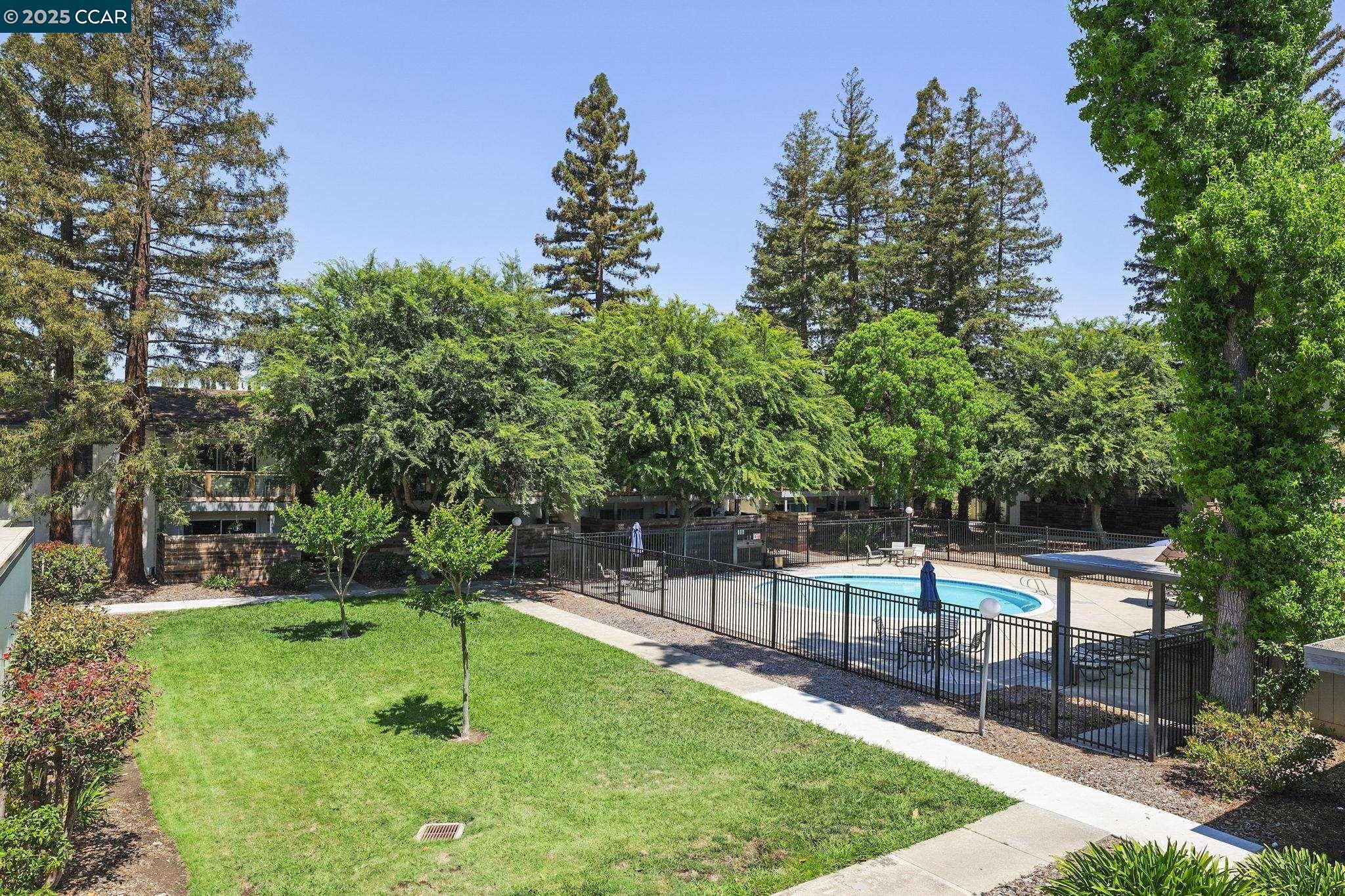 Detail Gallery Image 14 of 22 For 4081 Clayton Rd #202,  Concord,  CA 94521 - 1 Beds | 1 Baths