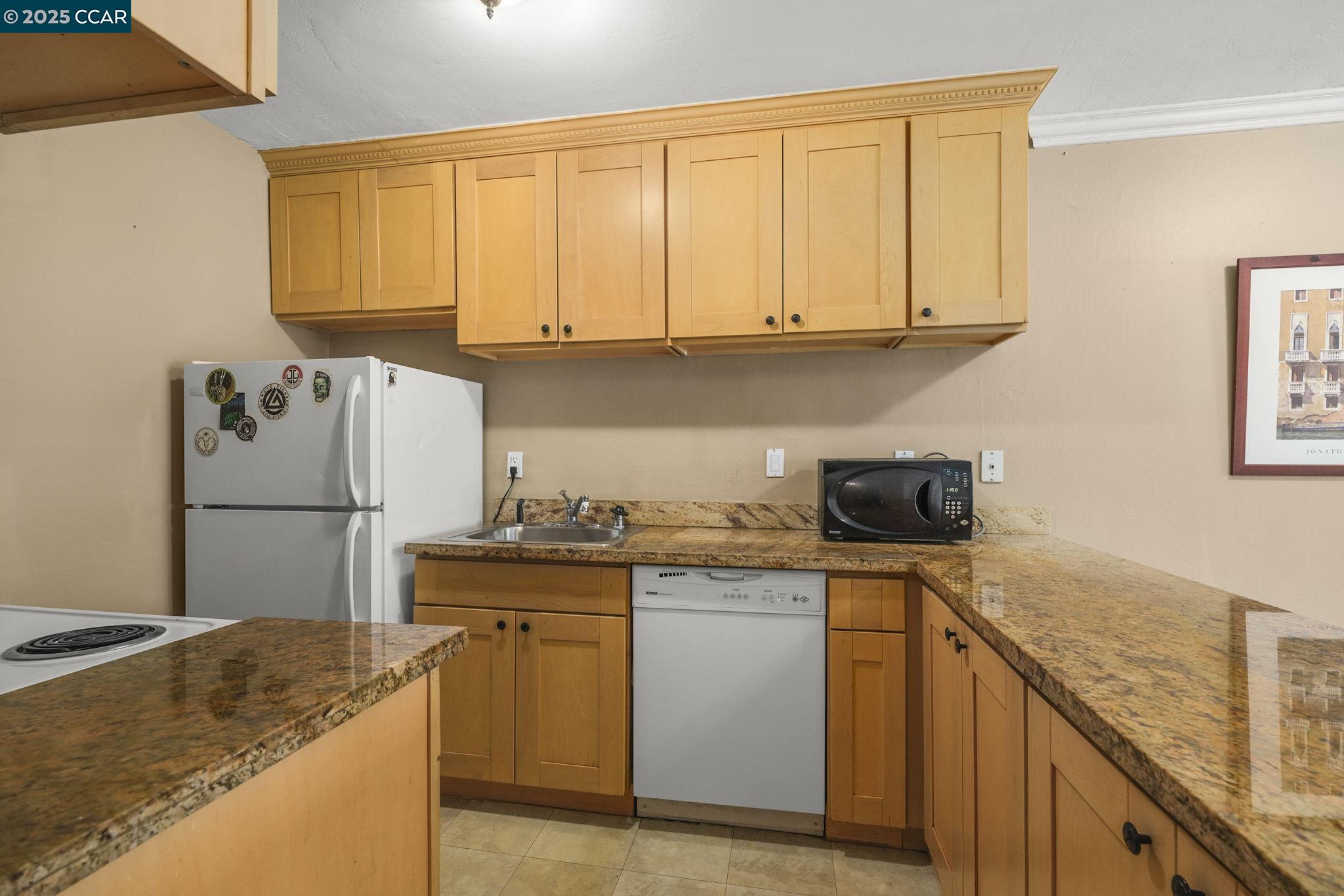 Detail Gallery Image 8 of 22 For 4081 Clayton Rd #202,  Concord,  CA 94521 - 1 Beds | 1 Baths
