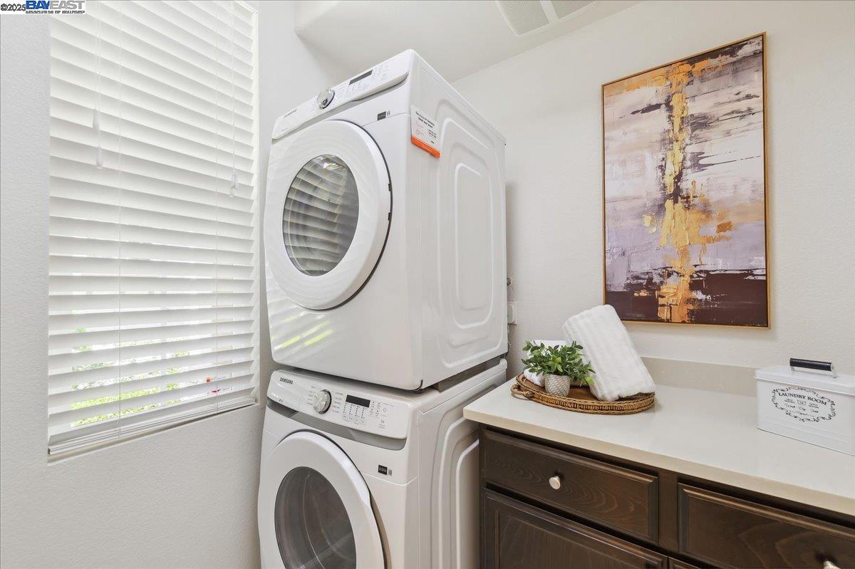 Detail Gallery Image 21 of 33 For 164 Heligan Lane #2,  Livermore,  CA 94551-0000 - 2 Beds | 2/1 Baths
